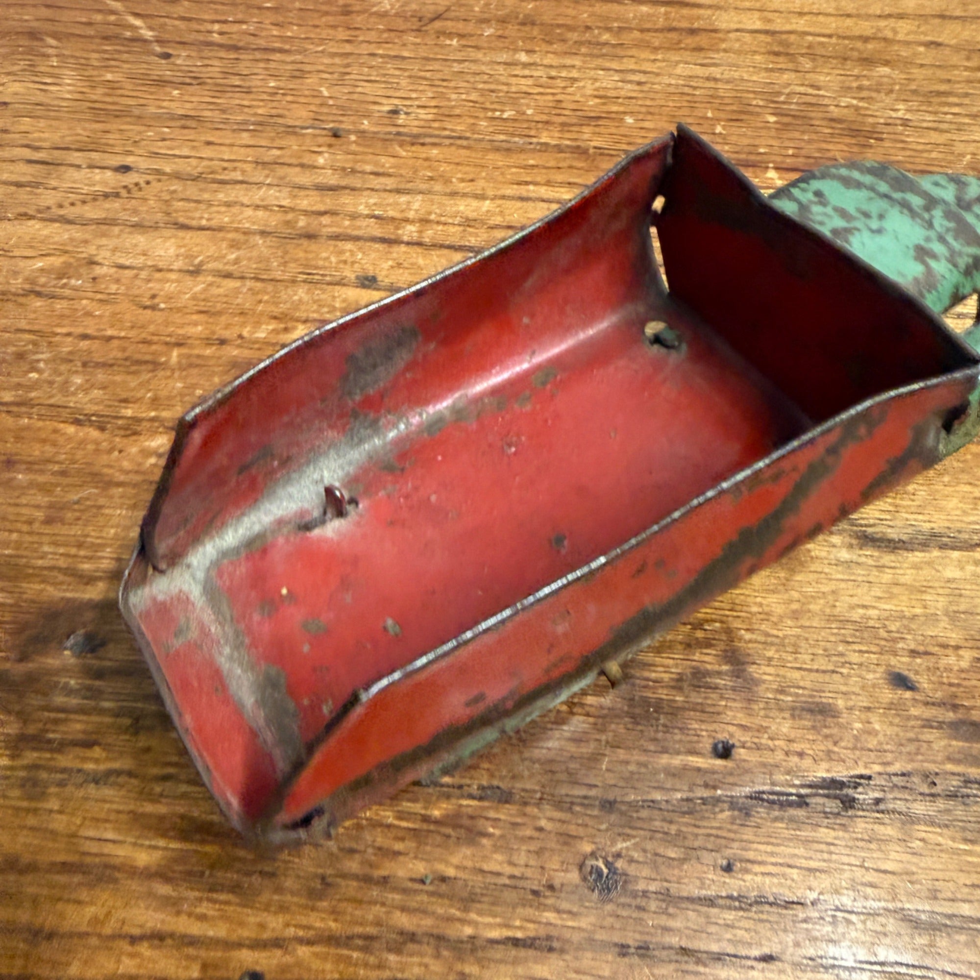 Vintage 1930s Marx / Wyandotte Pressed Steel Delivery Truck Toy 7.5" Red Green