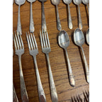 Vintage WM Rogers Stainless Silverplate Flatware "Beloved" 47pc Set Silverware