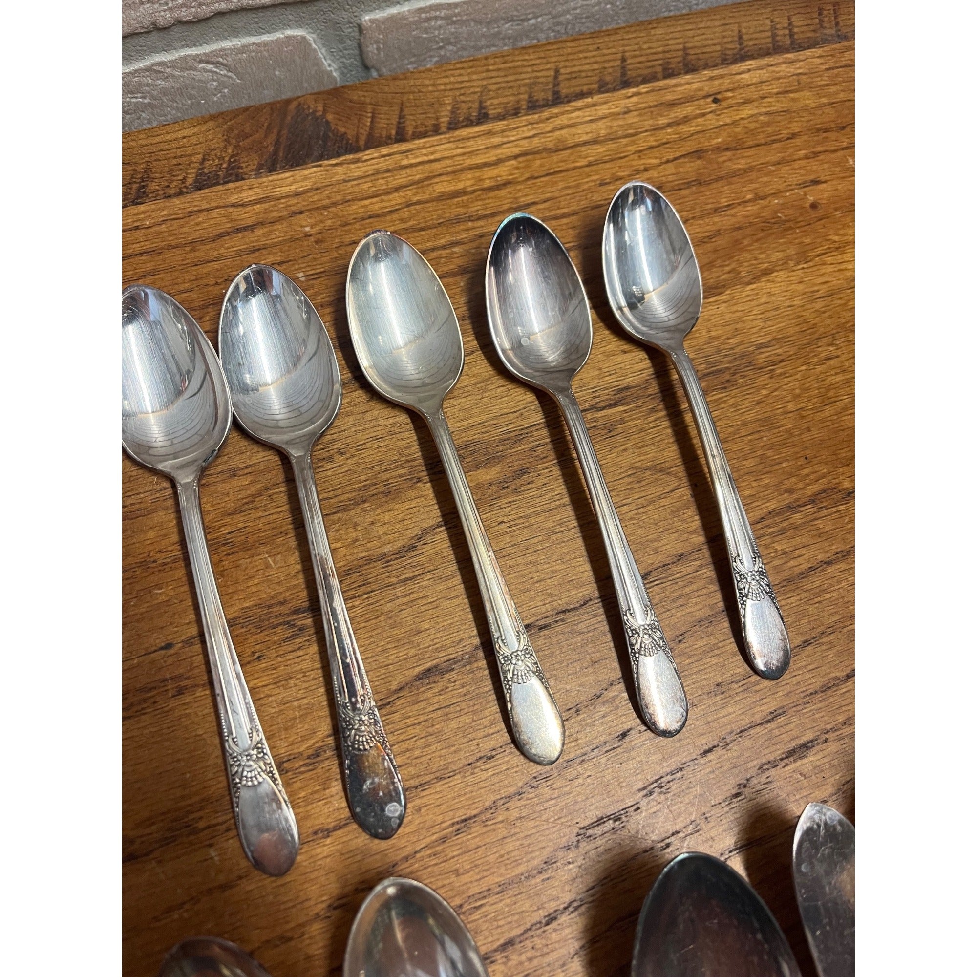 Vintage WM Rogers Stainless Silverplate Flatware "Beloved" 47pc Set Silverware