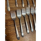 Vintage WM Rogers Stainless Silverplate Flatware "Beloved" 47pc Set Silverware