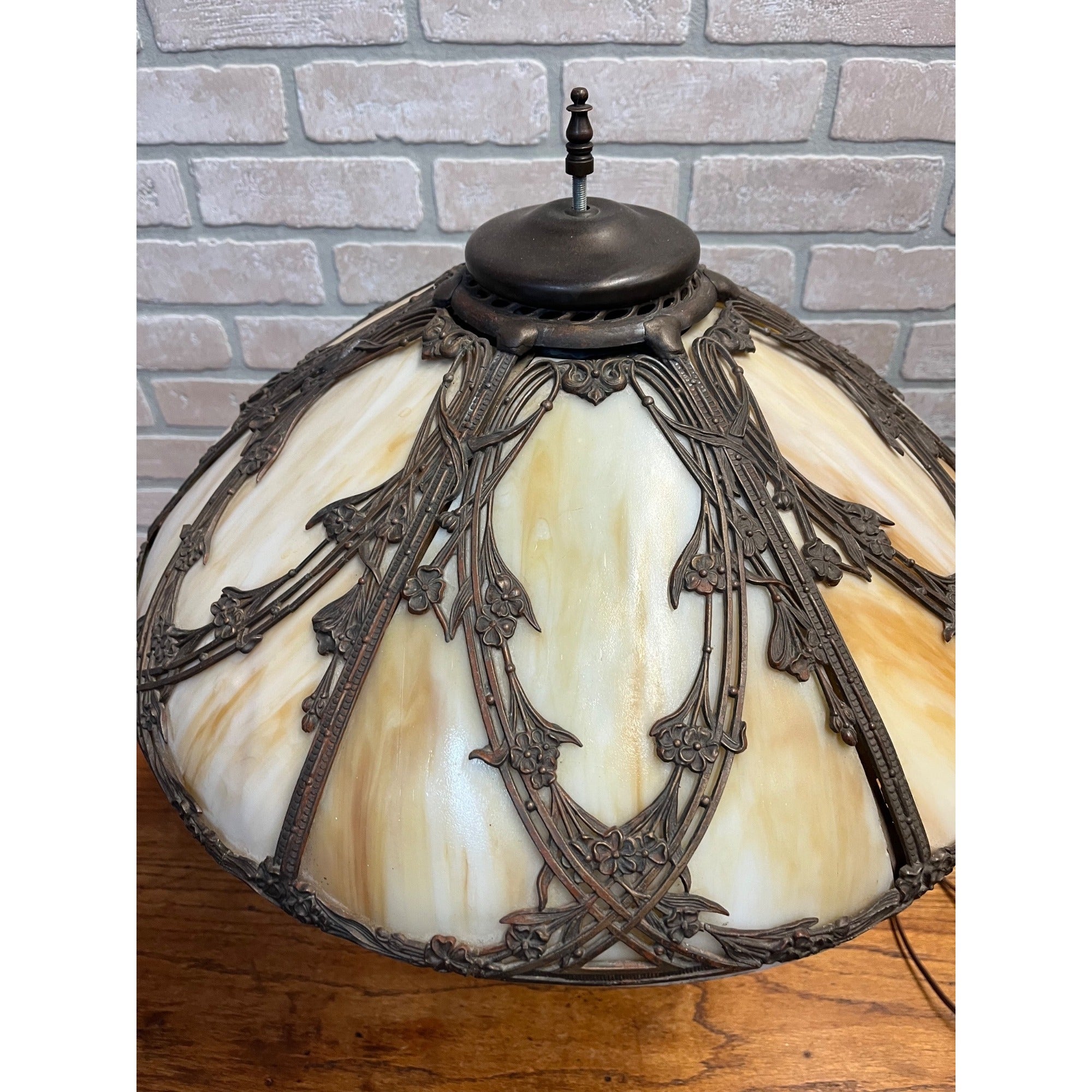 Vintage 1920s Art Nouveau Slag Glass Table Lamp Ornate Floral Pittsburgh Style
