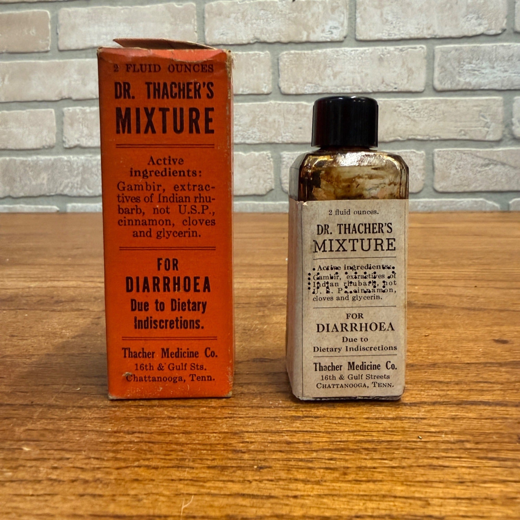 Vintage medicine bottle DR THATCHER'S MIXTURE FOR DIARRHOEA FULL BOTTLE BOX+ ADS