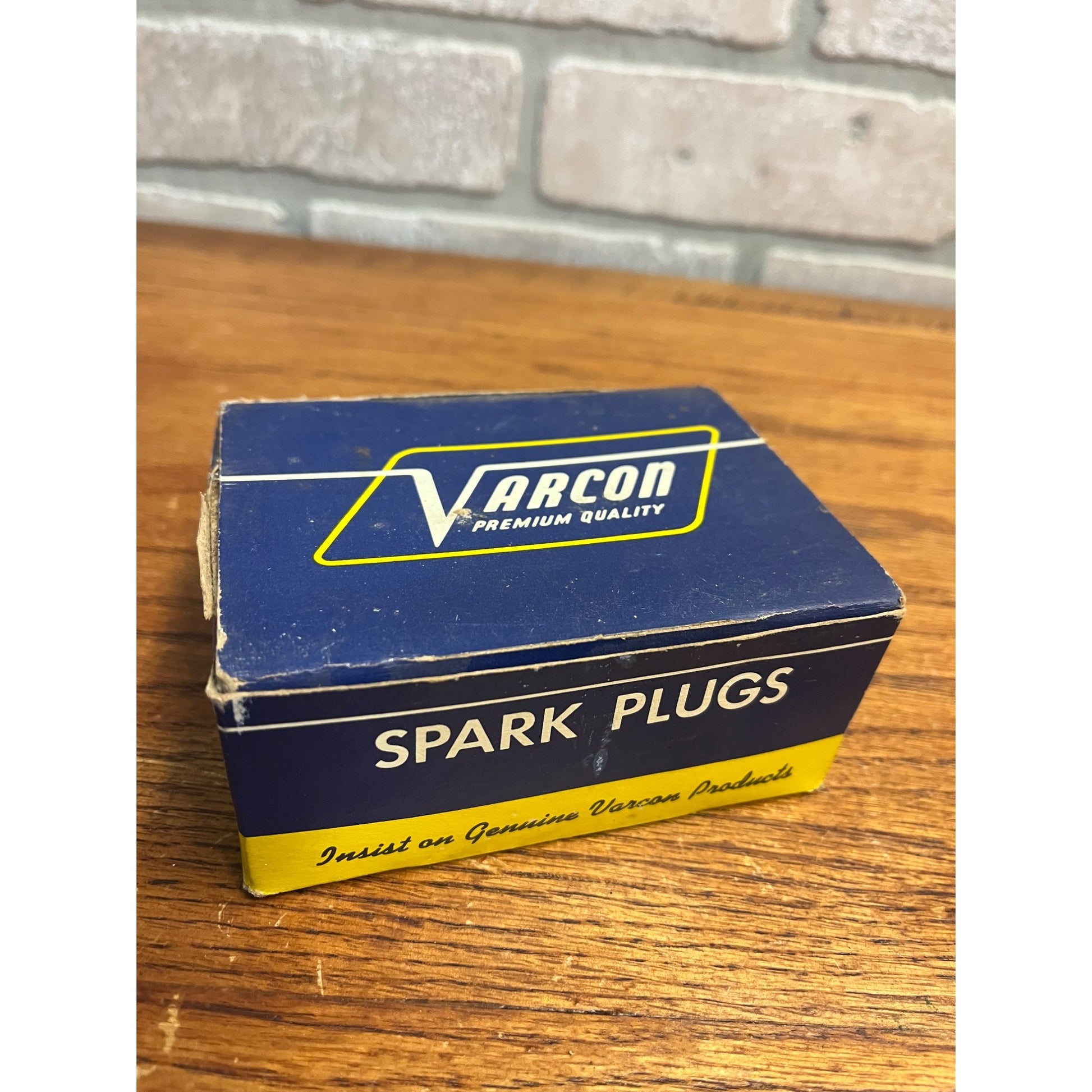 Vintage Varcon Spark Plugs Box NOS Champion F-14Y