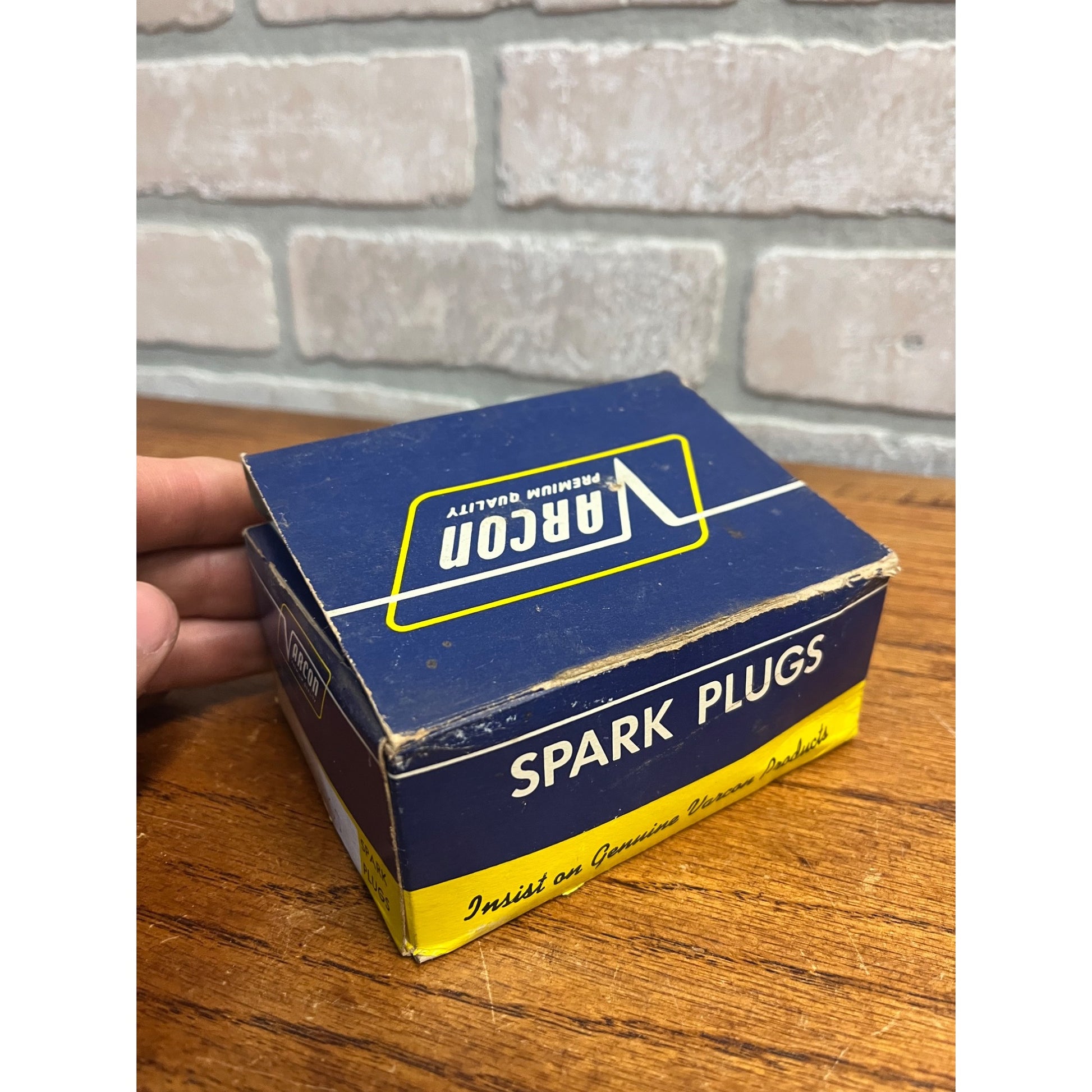 Vintage Varcon Spark Plugs Box NOS Champion F-14Y