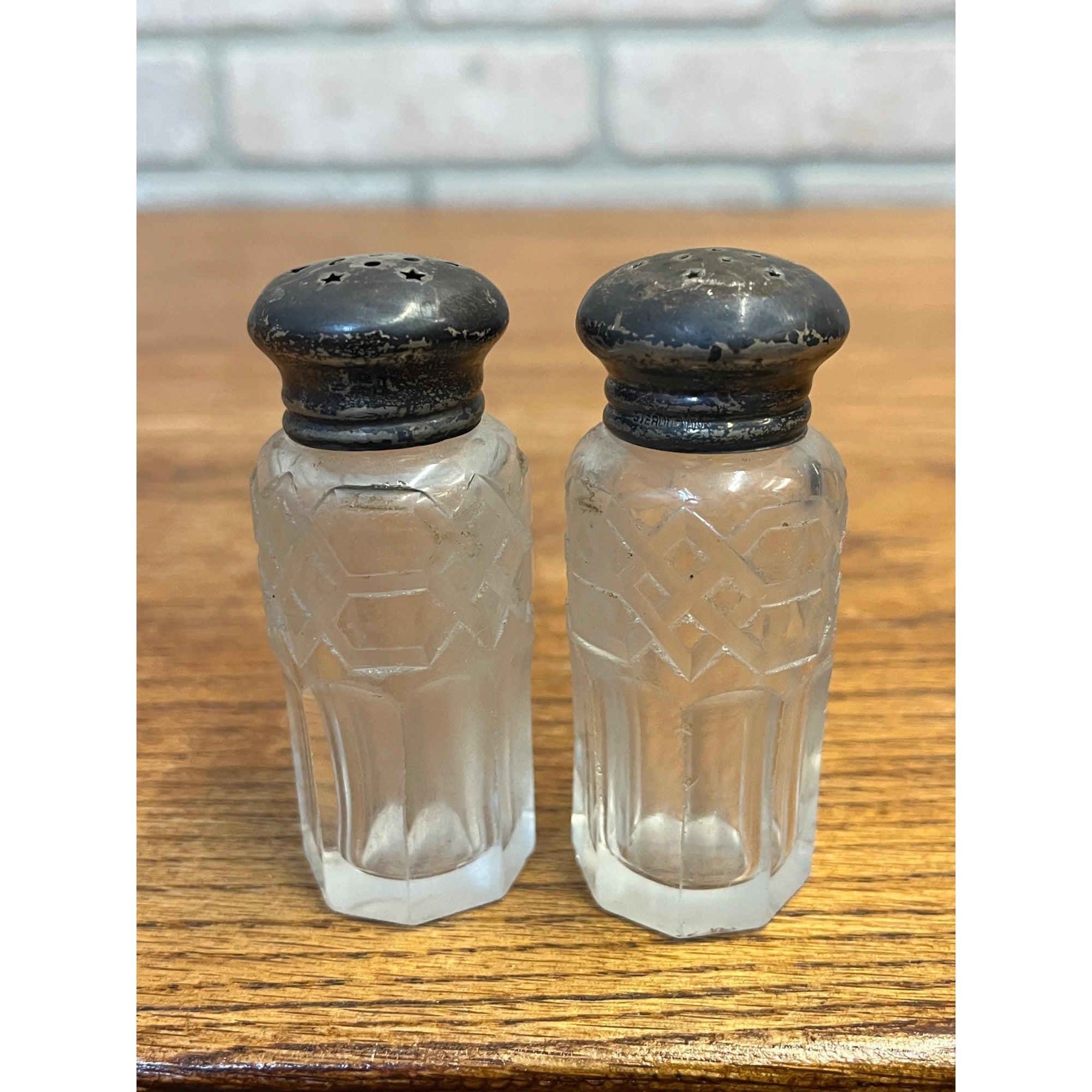 Vintage Sterling Silver Cut out Stars Salt & Pepper Shakers Set 2 Cut Glass