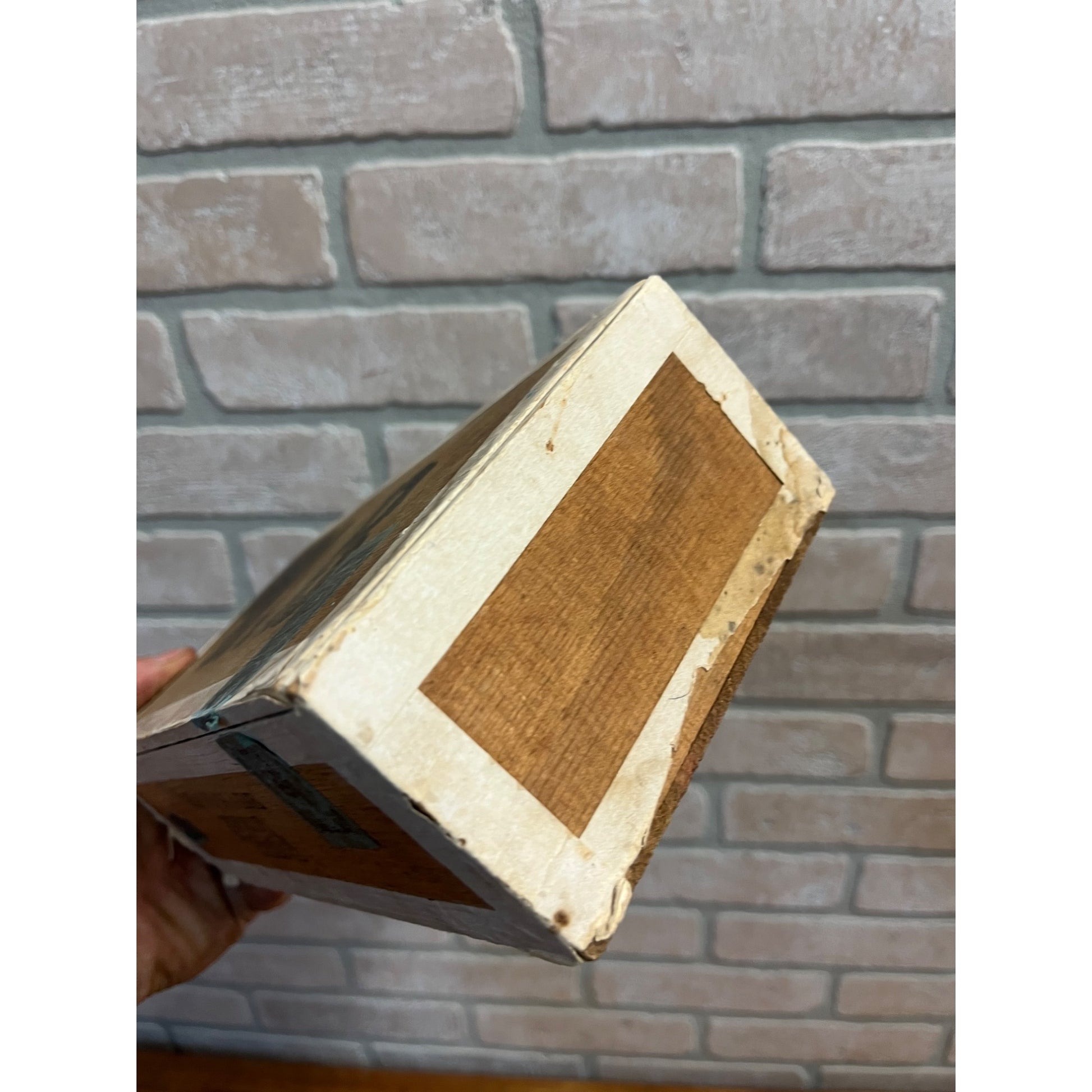 Vintage W.B. Wooden Cigar Box William Blunk's Milwaukee Wisconsin Wis