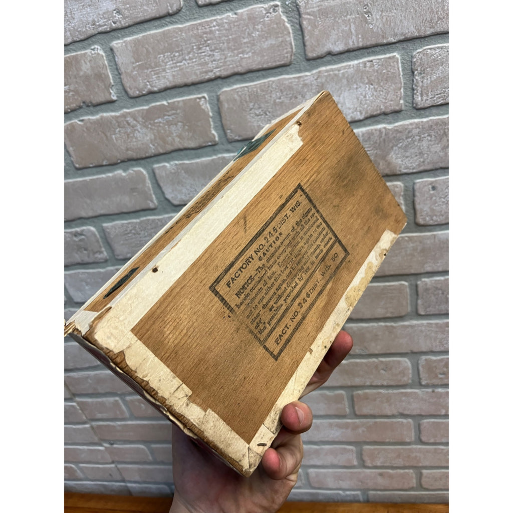 Vintage W.B. Wooden Cigar Box William Blunk's Milwaukee Wisconsin Wis