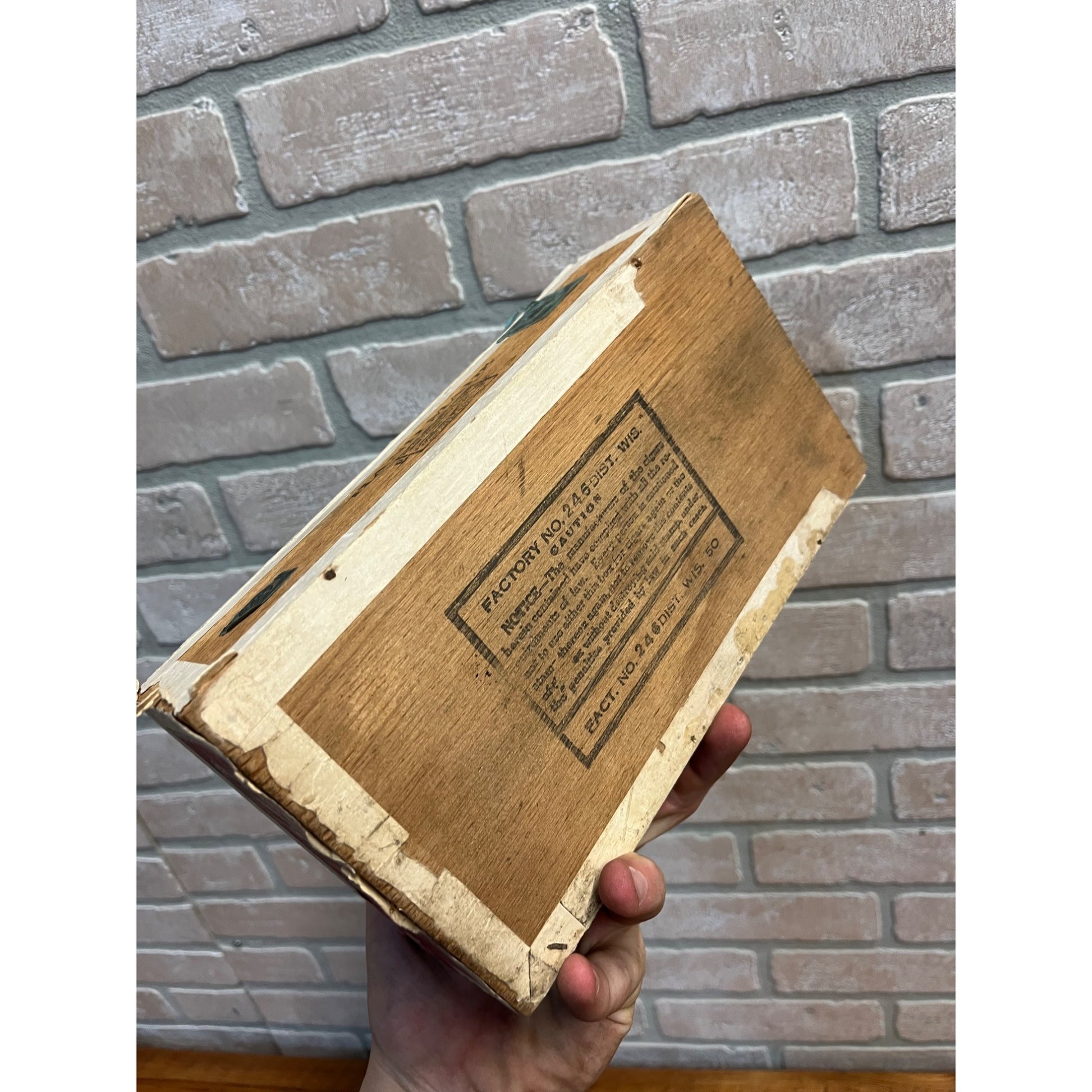 Vintage W.B. Wooden Cigar Box William Blunk's Milwaukee Wisconsin Wis