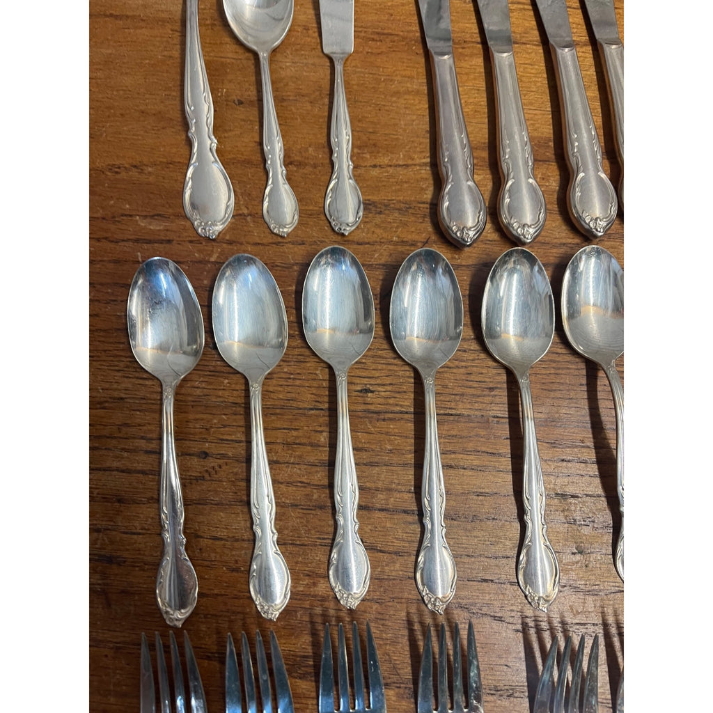 Vintage 1959 Wm Rogers IS Silver Plate Moonlight Lovelight 38pc Set