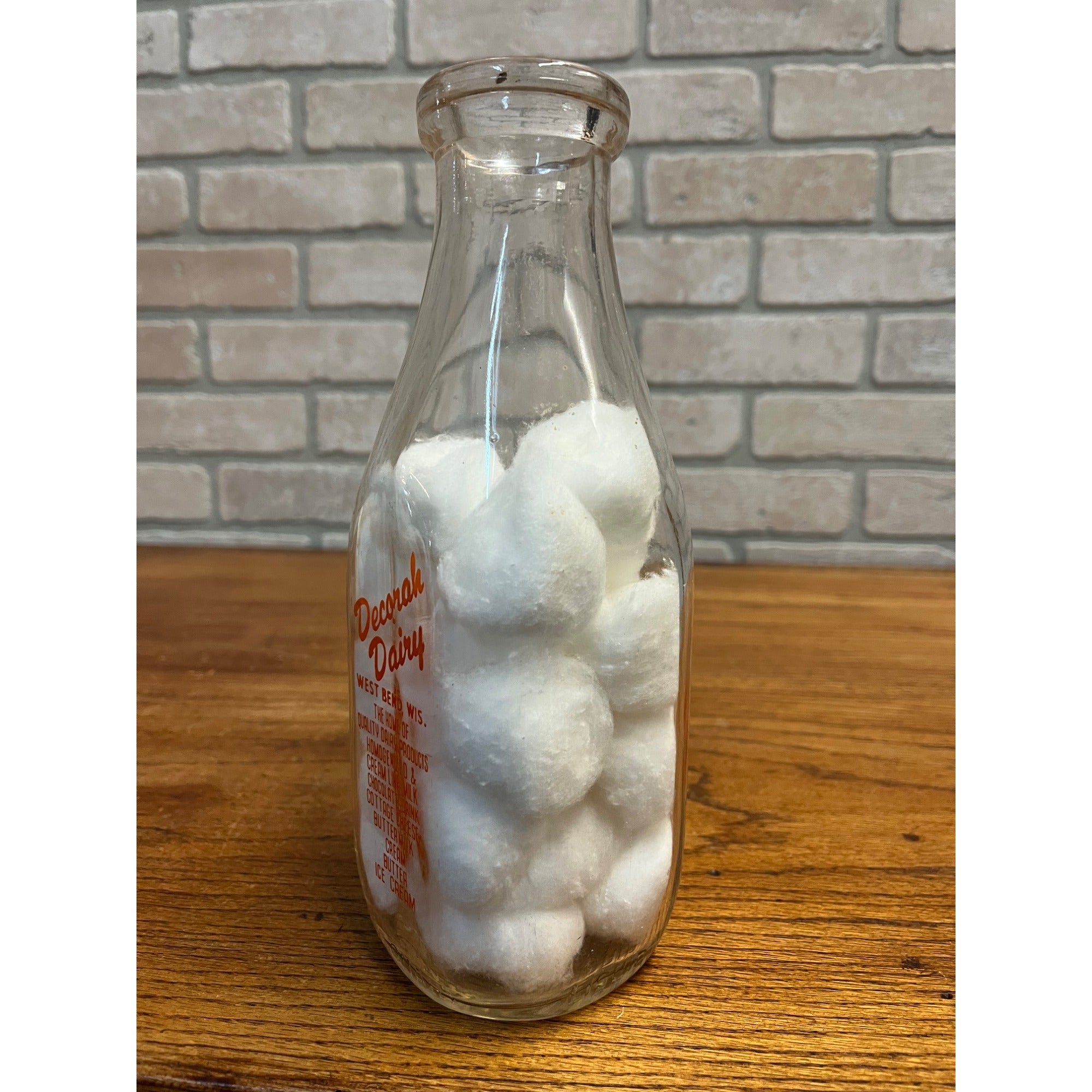 Vintage Decorah Dairy West Bend Wisconsin TSPQ Milk Bottle Quart WI Wis