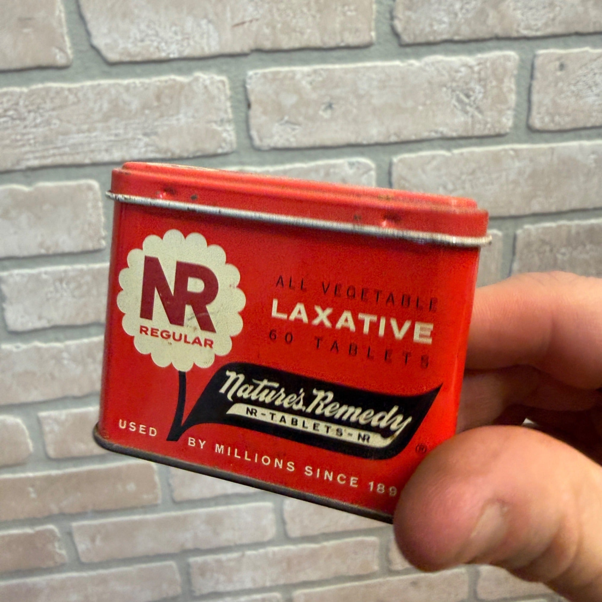 Vintage NR Regular Nature's Remedy Laxative Tin Advertising Empty Red 59 Cents