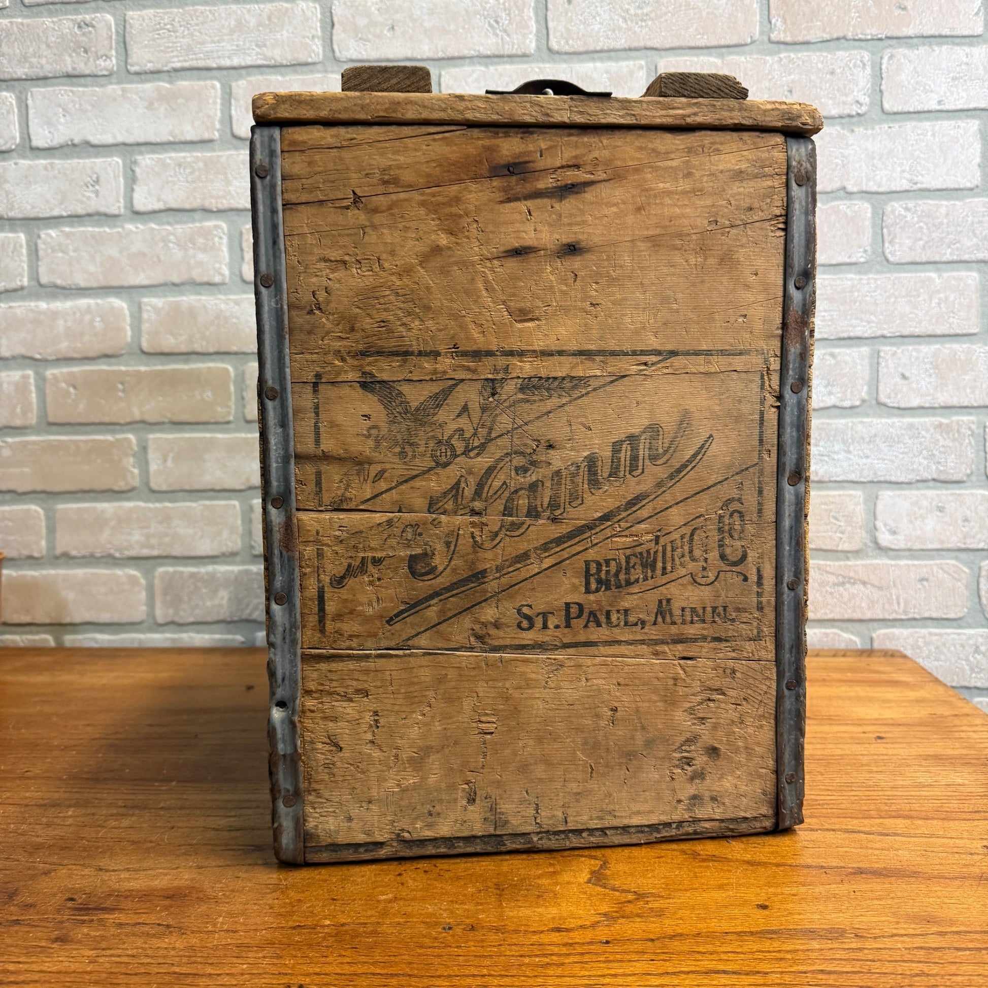 HAMM'S BEER PICNIC BOTTLE WOOD BOX CRATE THEO HAMM BREWING CO ST PAUL MINNESOTA