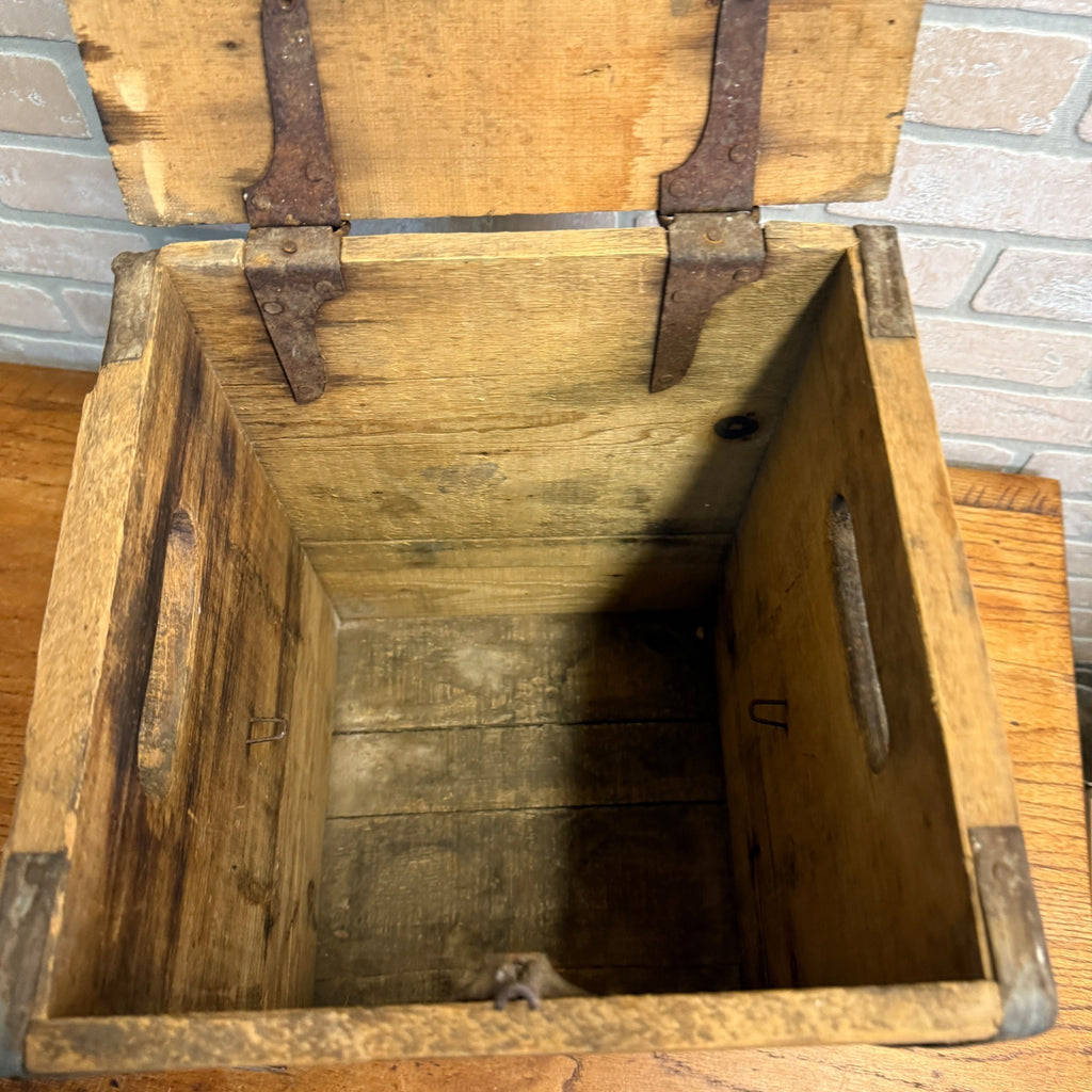 HAMM'S BEER PICNIC BOTTLE WOOD BOX CRATE THEO HAMM BREWING CO ST PAUL MINNESOTA