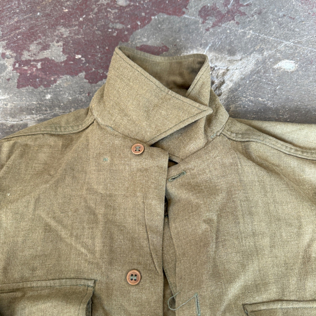 Vintage Military Olive Green Button-Up Shirt With Dual Front Pockets & High Collar