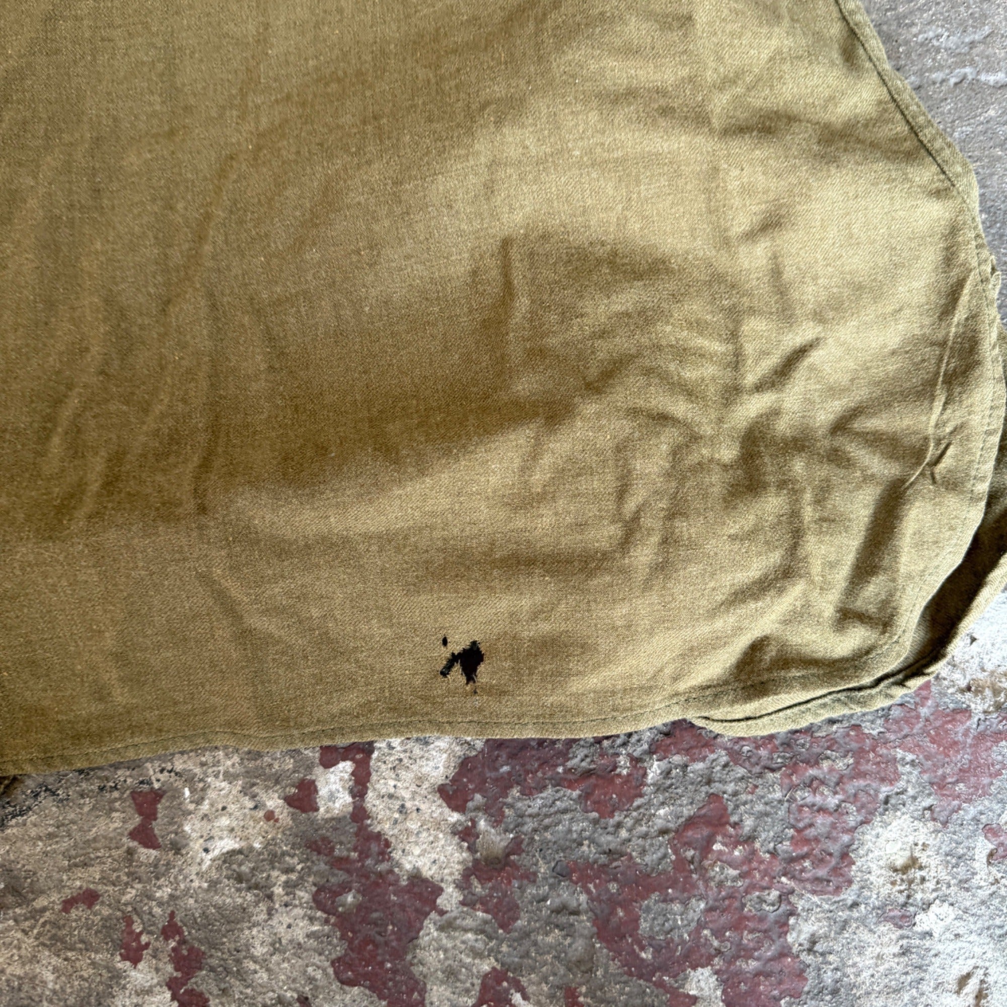 Vintage Military Olive Green Button-Up Shirt With Dual Front Pockets & High Collar