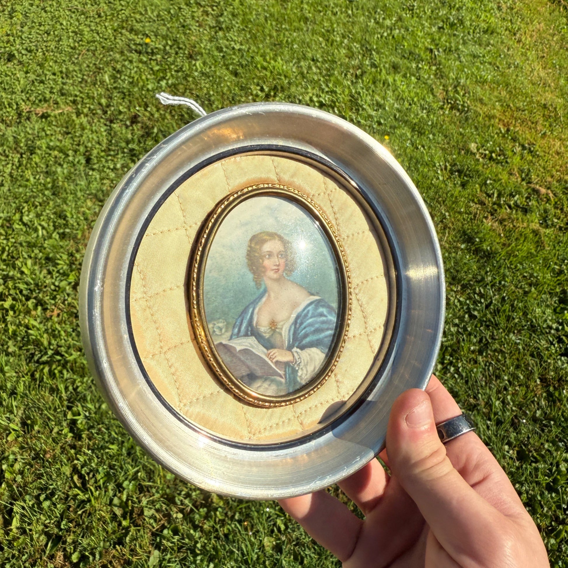 Vintage MCM Mid-Century Cameo Creation Countess Cowper Chrome Frame