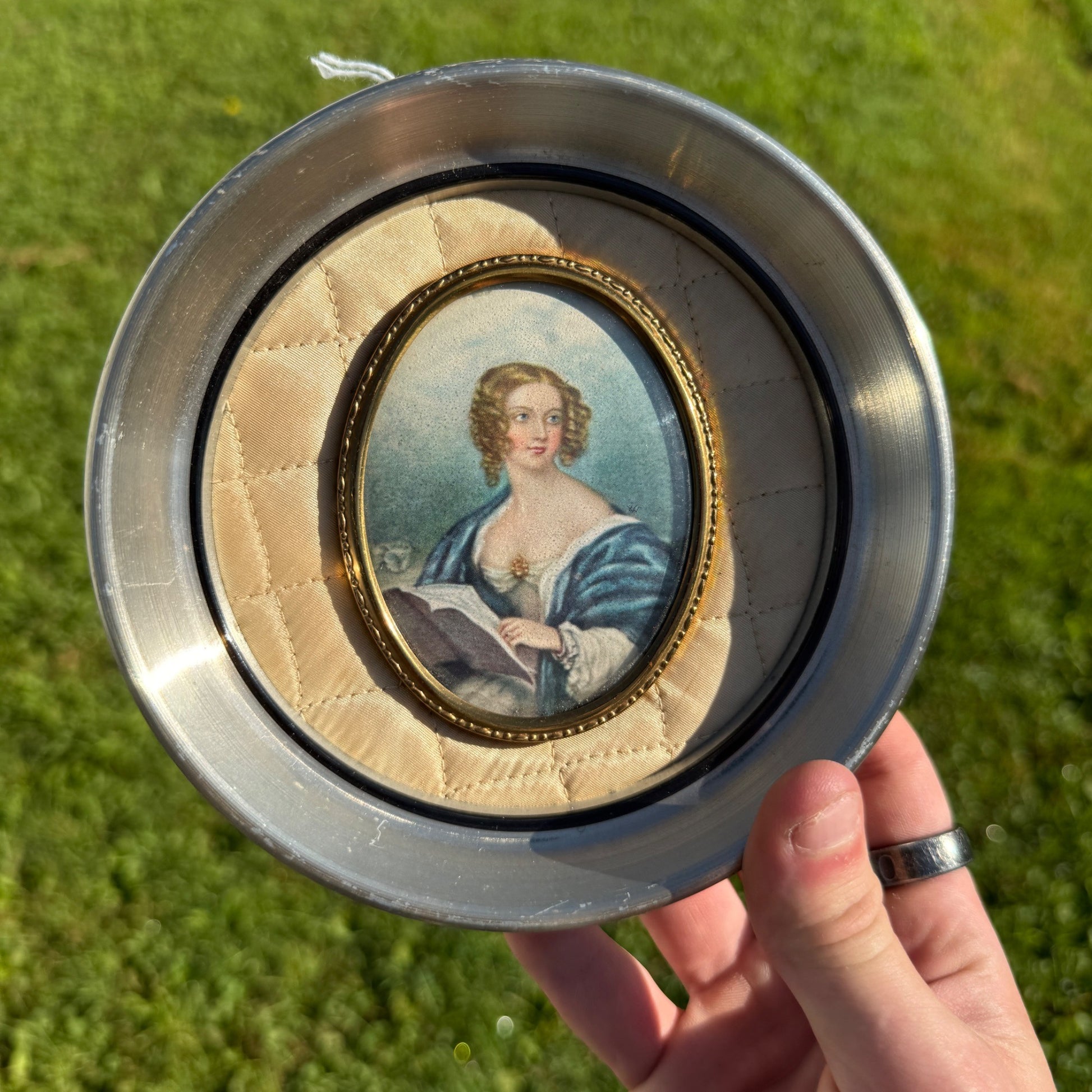 Vintage MCM Mid-Century Cameo Creation Countess Cowper Chrome Frame