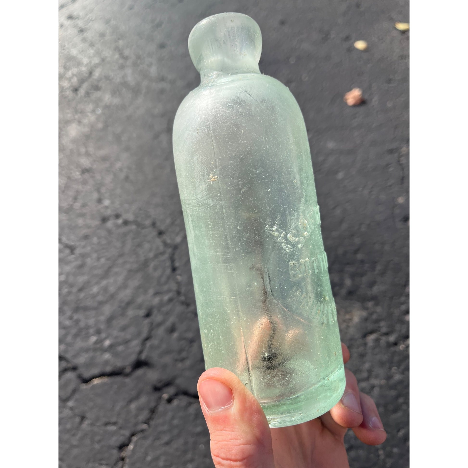 Supreme Bottling Co. c1890s Waukesha Wis Blue Soda Beer Bottle Blob Hutchinson
