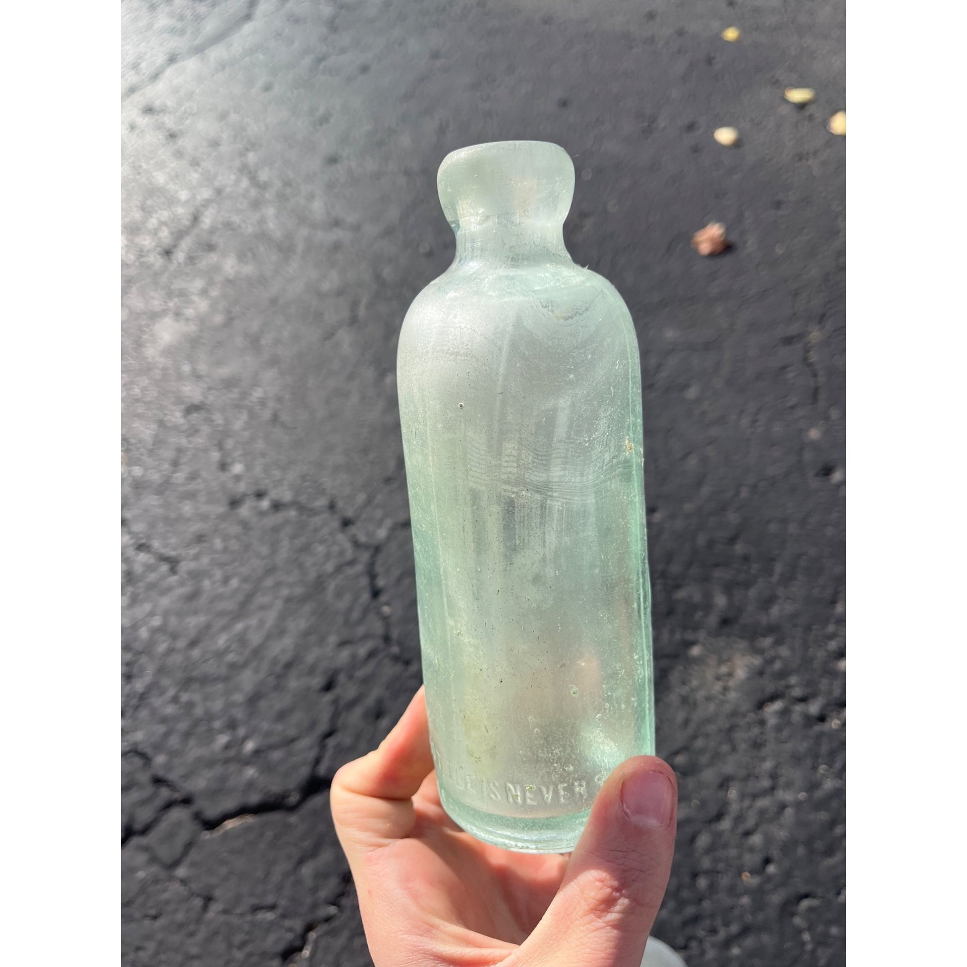 Supreme Bottling Co. c1890s Waukesha Wis Blue Soda Beer Bottle Blob Hutchinson
