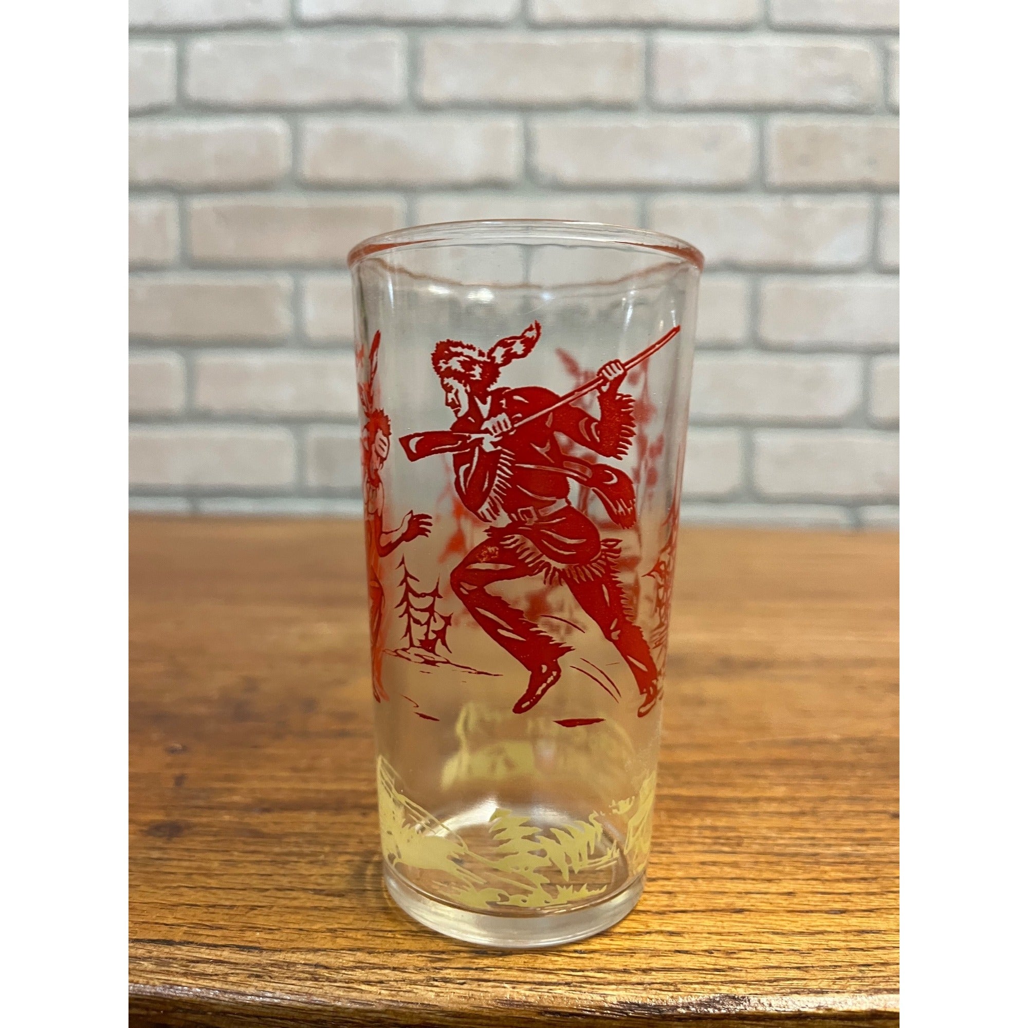 Vintage 1950s Davy Crockett Indian Fighter Glass Tumbler Drinking Glass Red