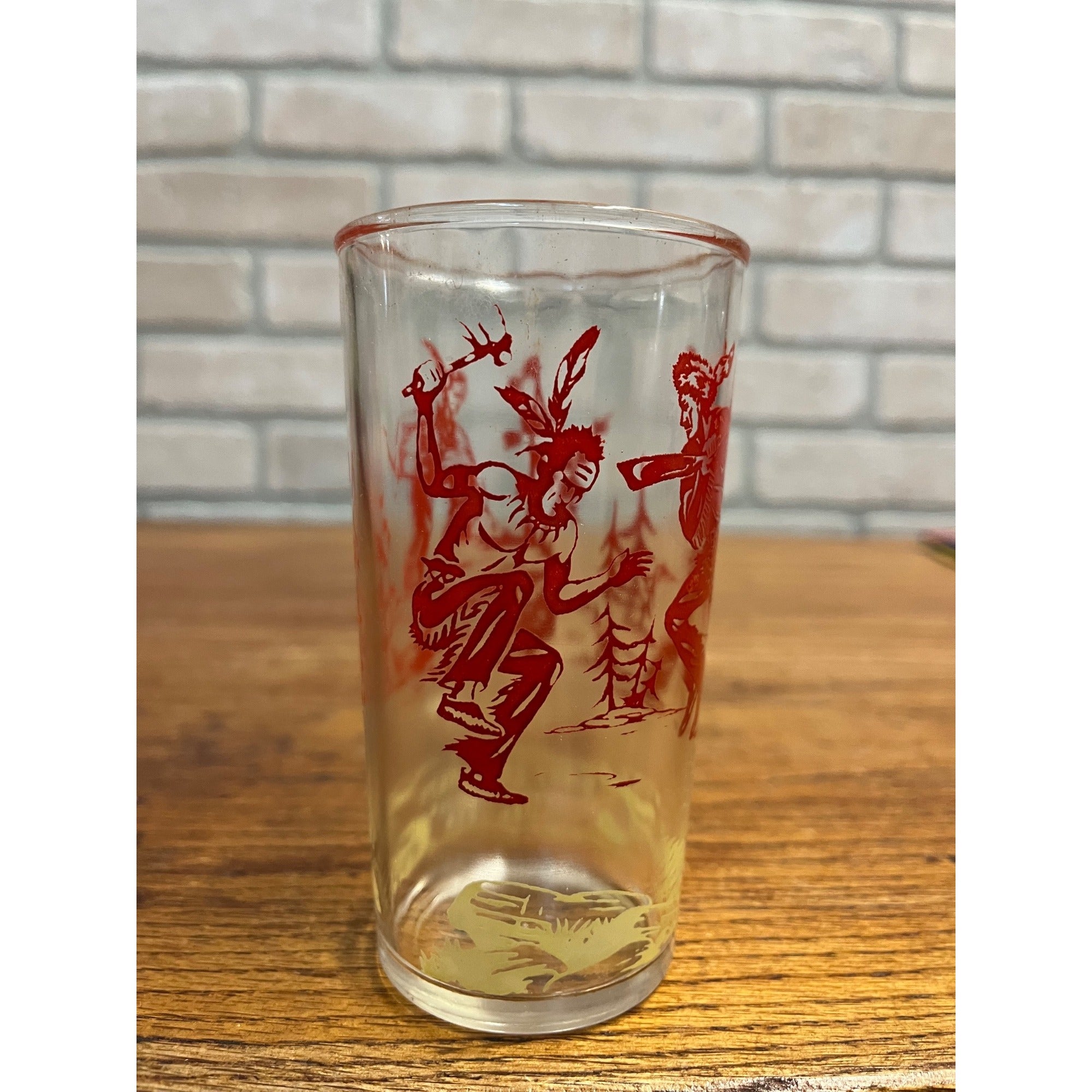 Vintage 1950s Davy Crockett Indian Fighter Glass Tumbler Drinking Glass Red
