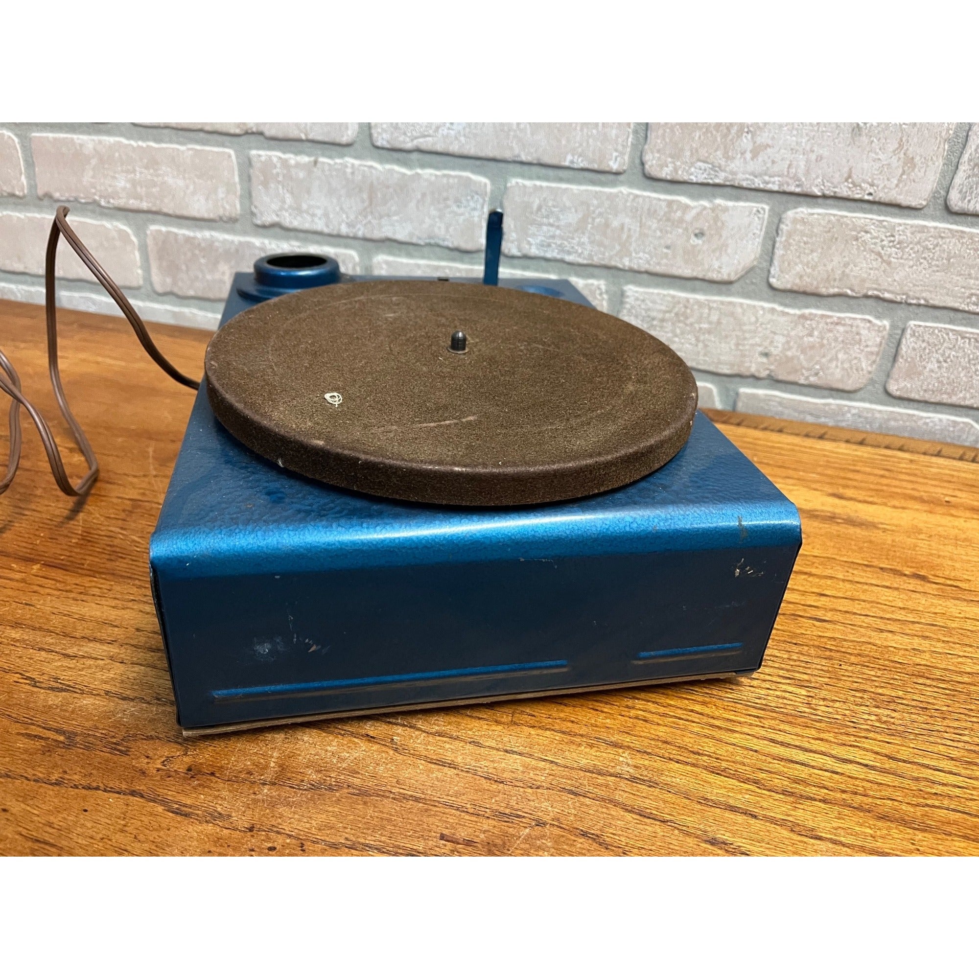 Vintage Carron Mfg. Co. 78 Rpm Child's Electric Acoustical Phonograph - REPAIR