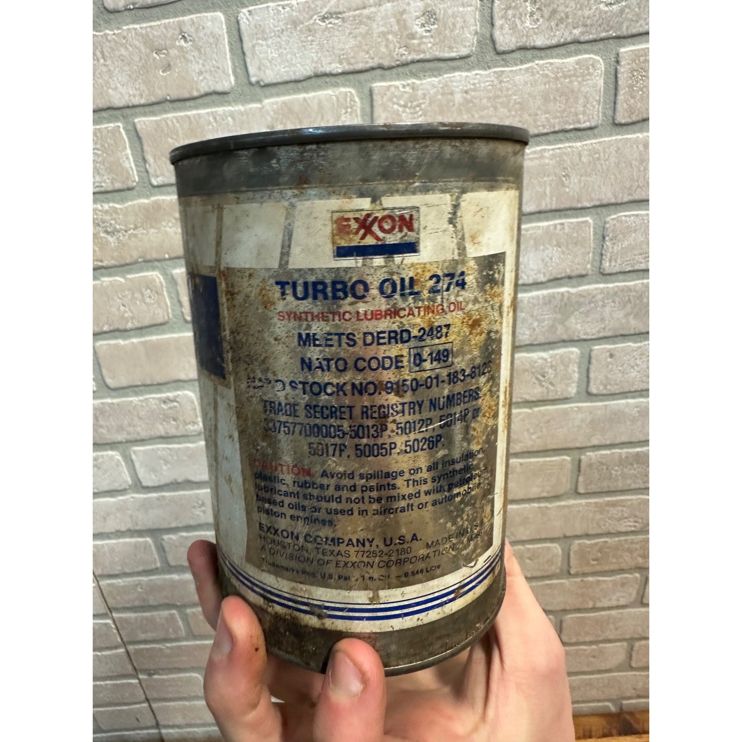 Vintage Exxon Turbo Oil 274 Turbine Engine 1 Quart Oil Can Metal Gas Advertising