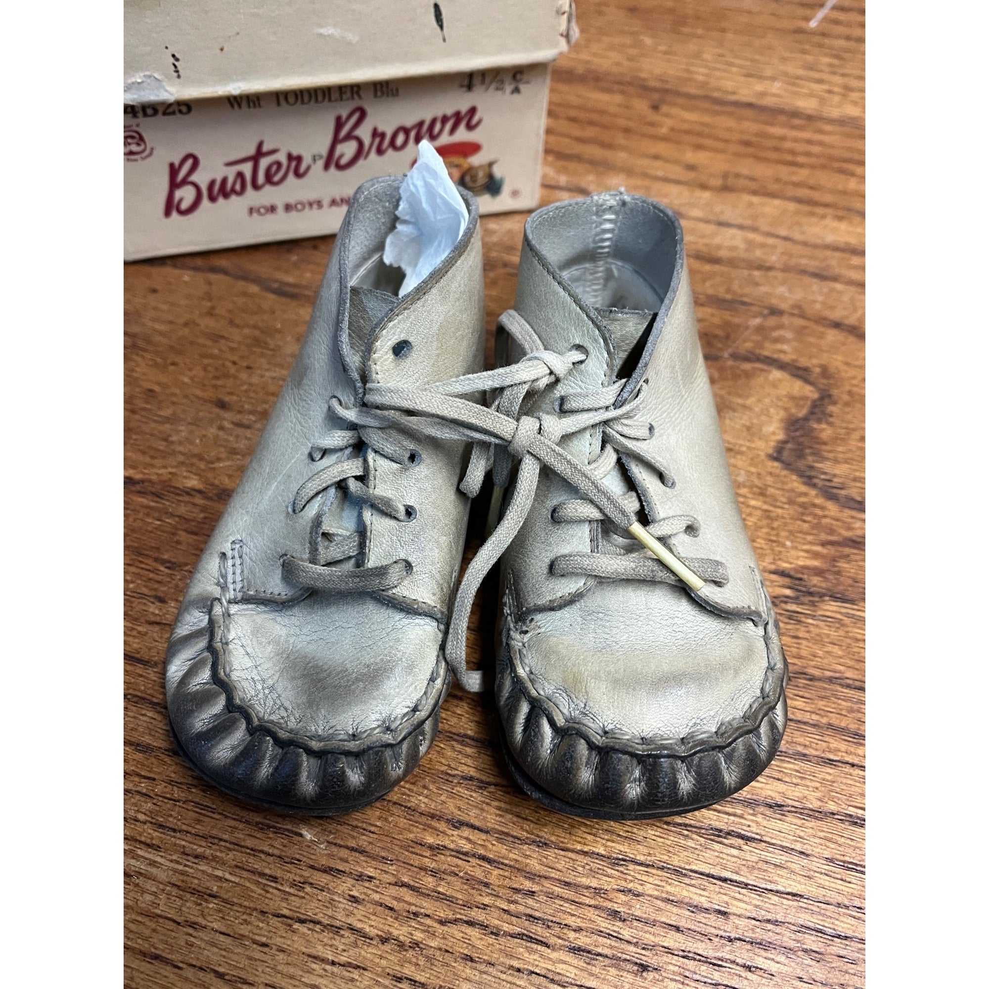 Vintage Buster Brown Toddler Baby Shoes Infant Store Display Original Box