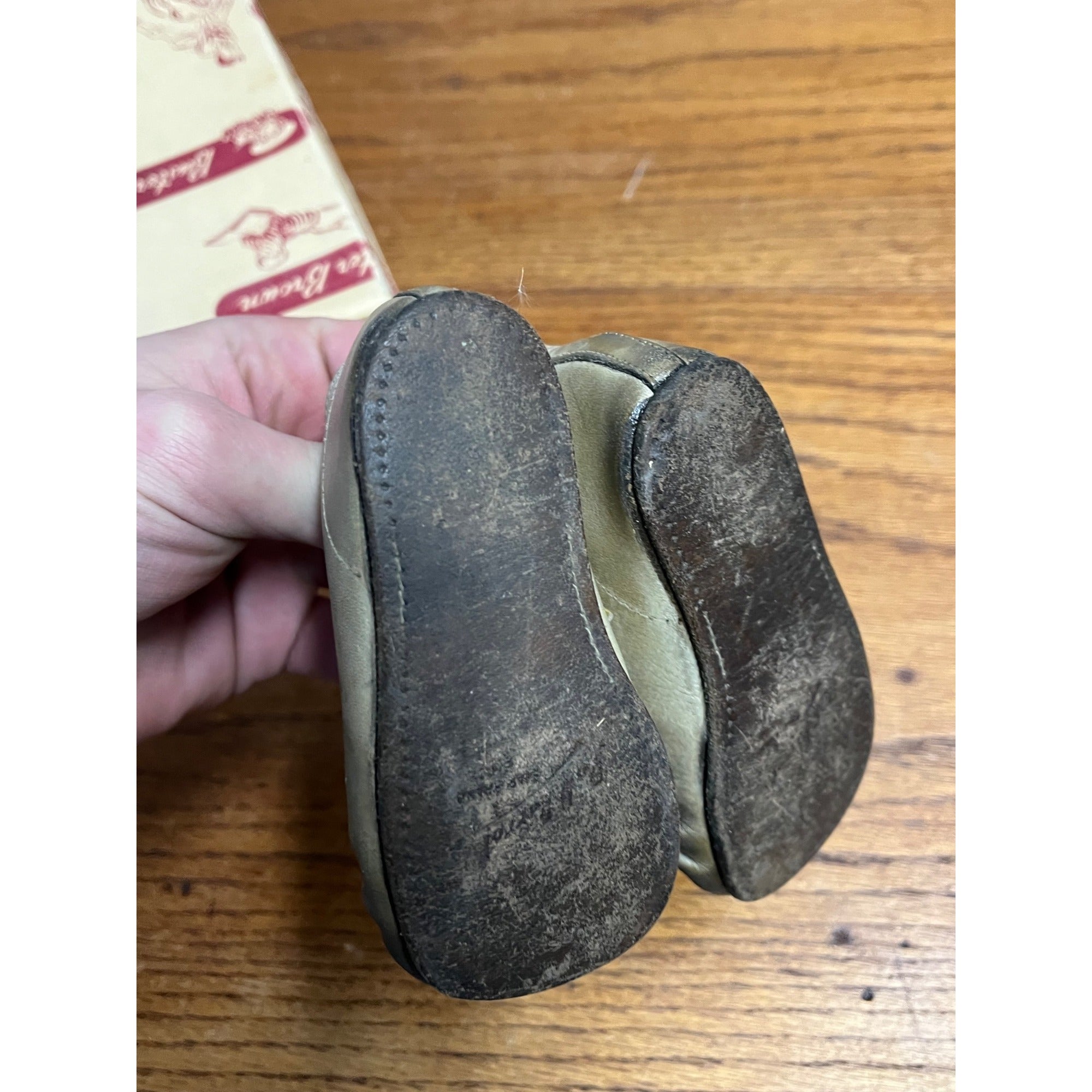 Vintage Buster Brown Toddler Baby Shoes Infant Store Display Original Box