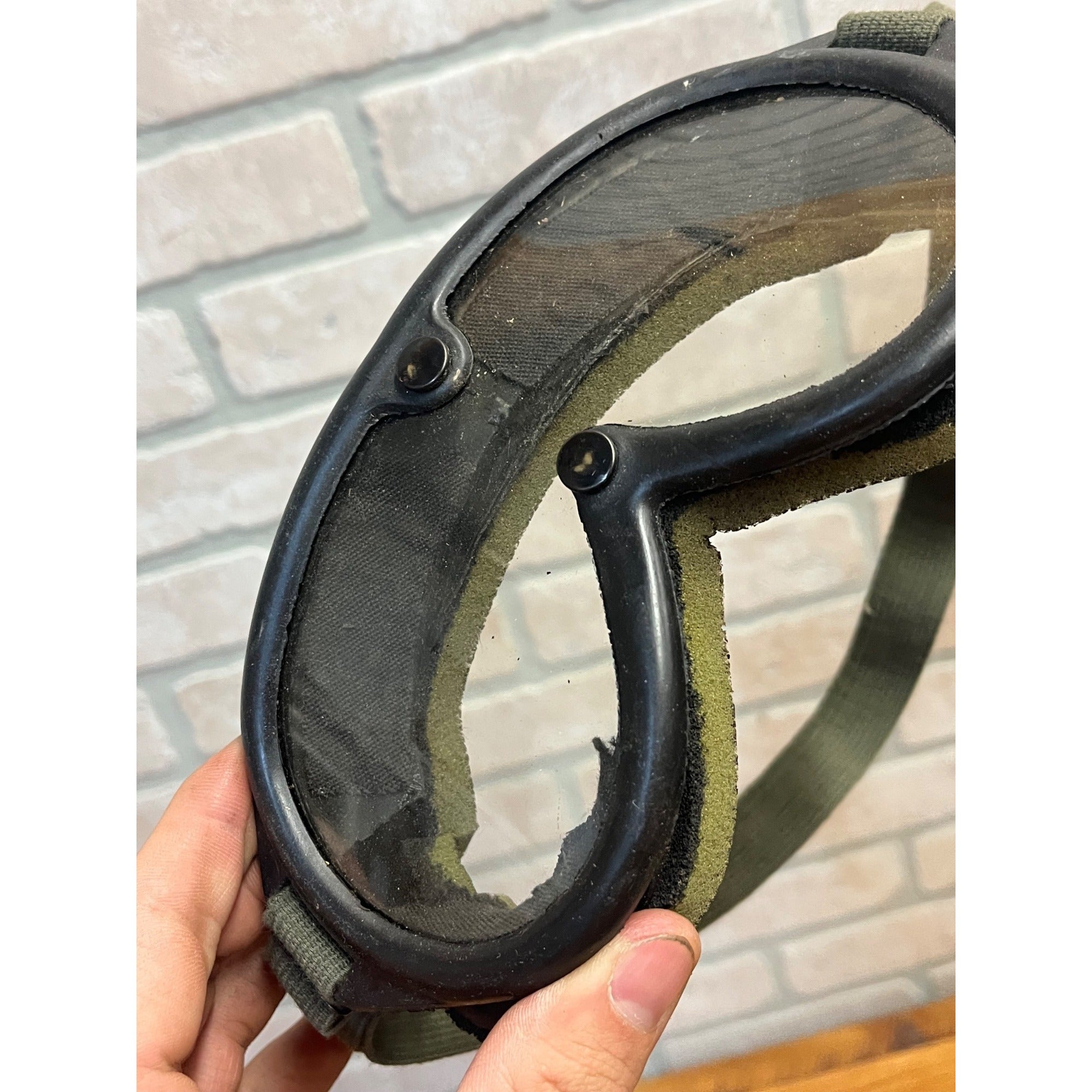 Vintage US Army Sun, Wind, & Dust Military Goggles WWII Dated 1974