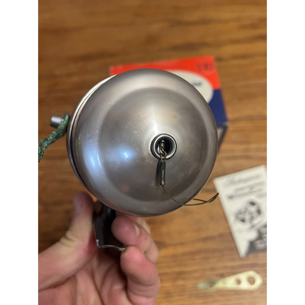 Vintage Shakespeare WonderCast Fishing Reel No. 1797 Push Button Level Wind USA Box