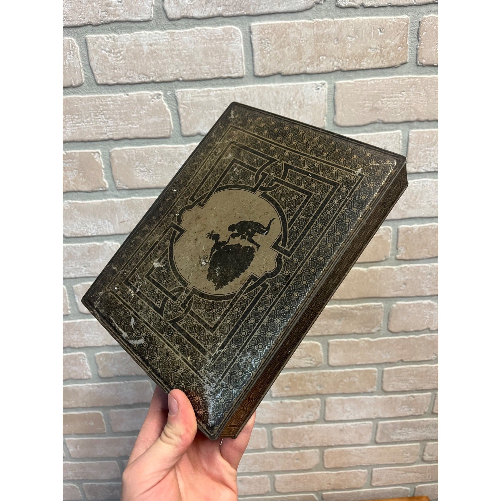 Vintage 1930s Heinemann's Candy Shop Art Deco Advertising Tin Milwaukee, Wis