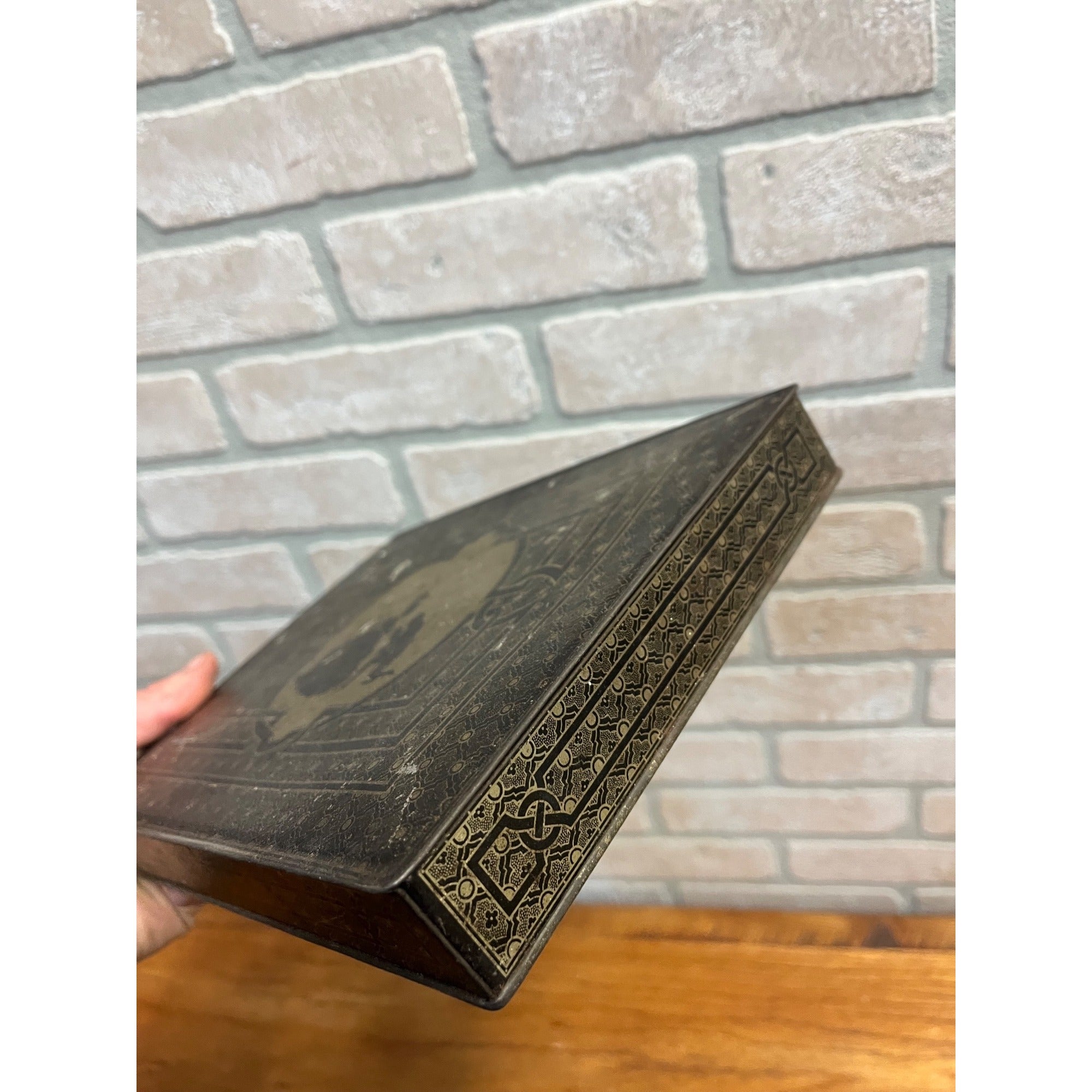 Vintage 1930s Heinemann's Candy Shop Art Deco Advertising Tin Milwaukee, Wis