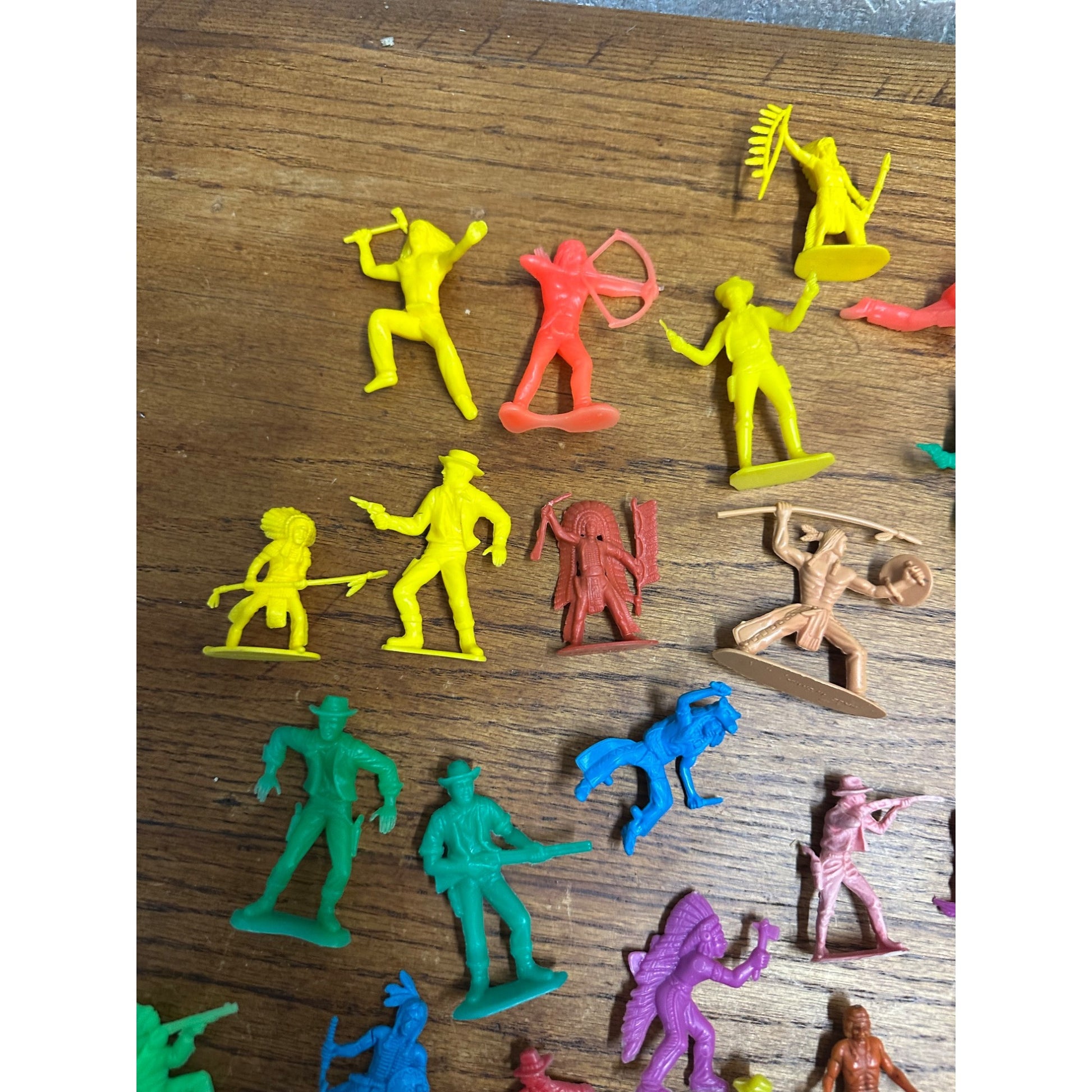 Vintage Huge Lot Plastic Cowboy & Indian Figures