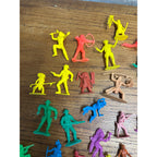 Vintage Huge Lot Plastic Cowboy & Indian Figures