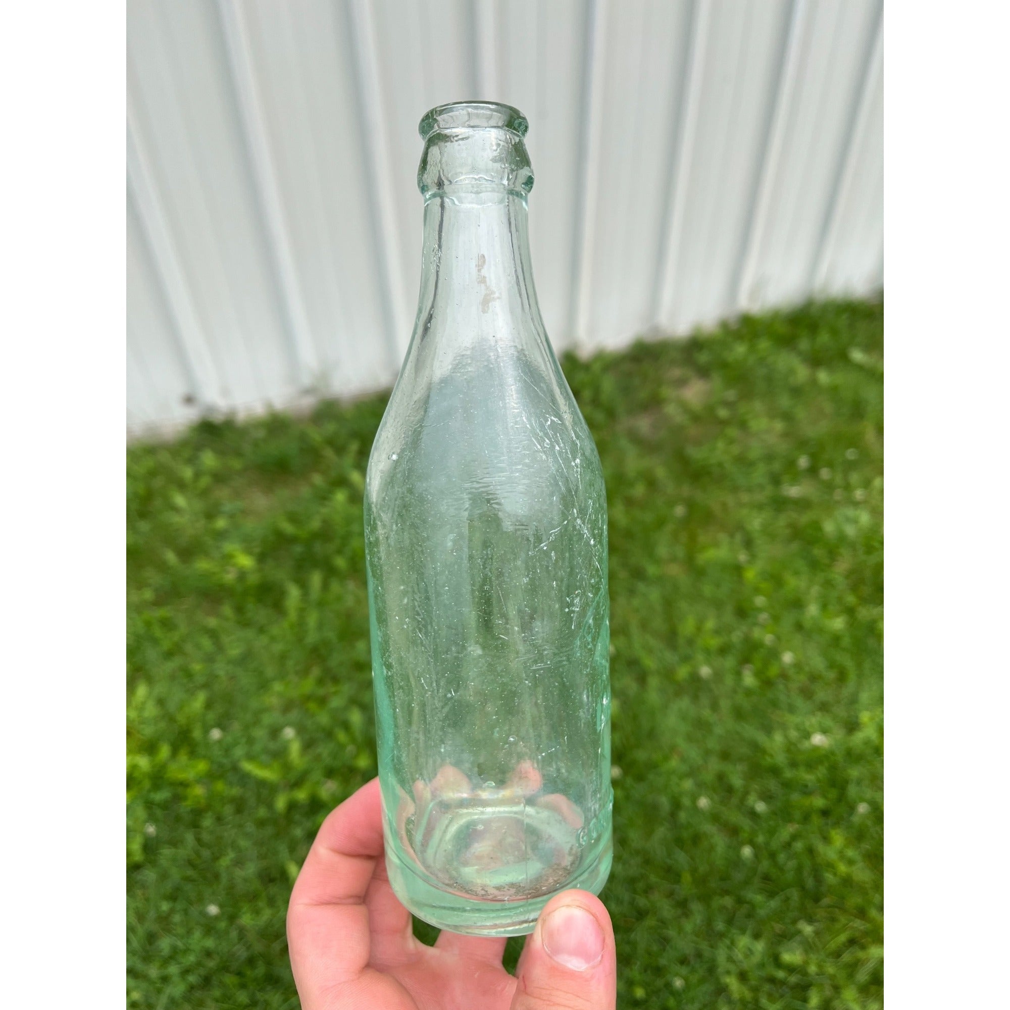 Vintage J.B. Reiter 7.5 Fluid Ounce Soda Bottle Milwaukee, WI Embossed