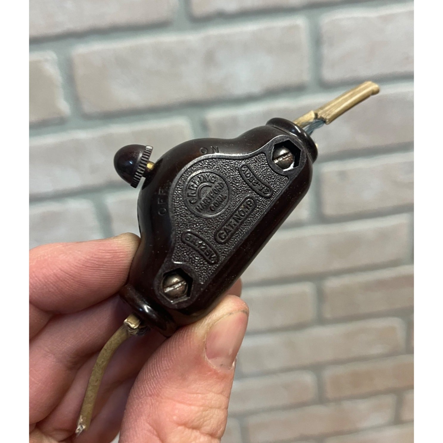 Vintage Carling Bakelite Inline Toggle Rocker Feed Thru Knob Switch 1638828