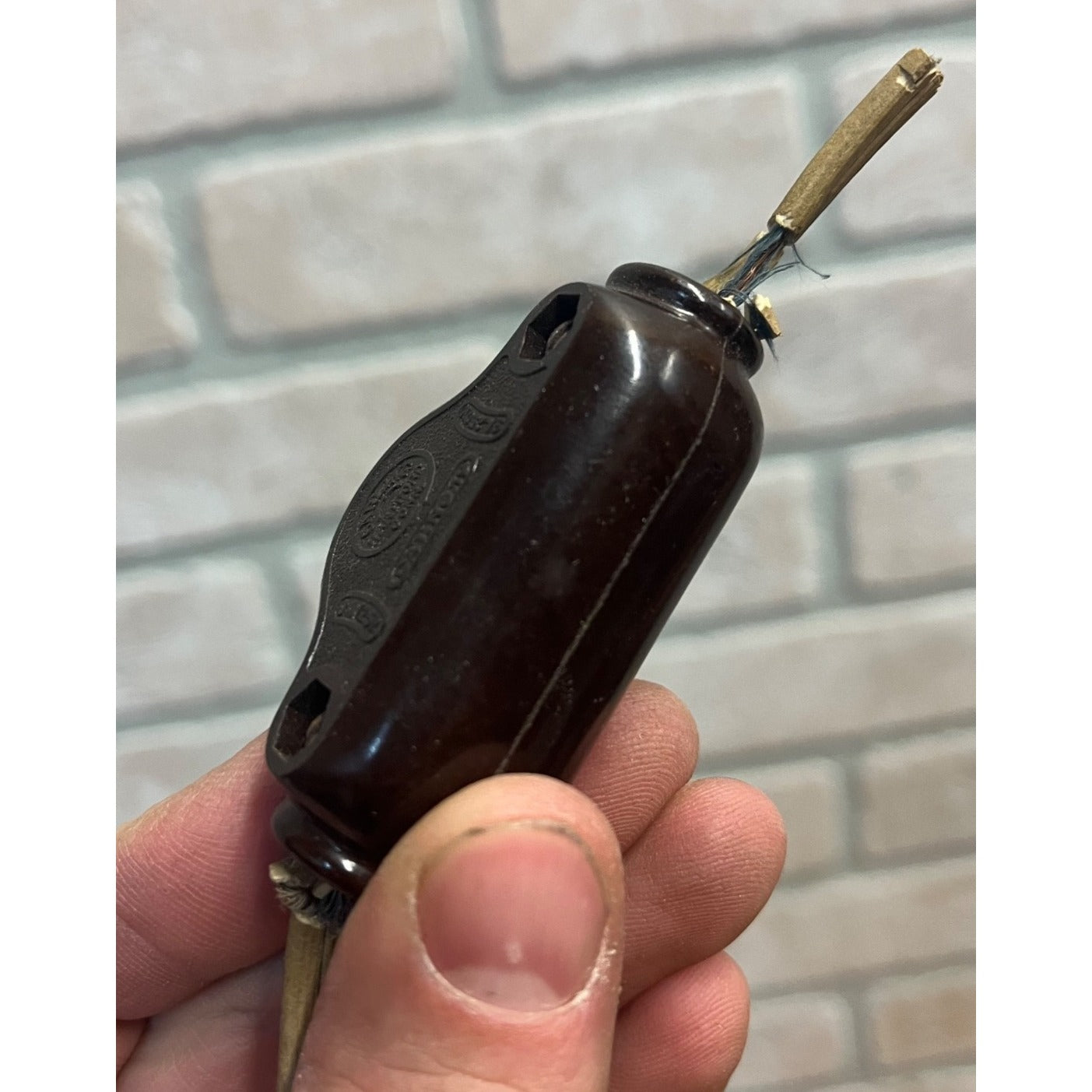 Vintage Carling Bakelite Inline Toggle Rocker Feed Thru Knob Switch 1638828