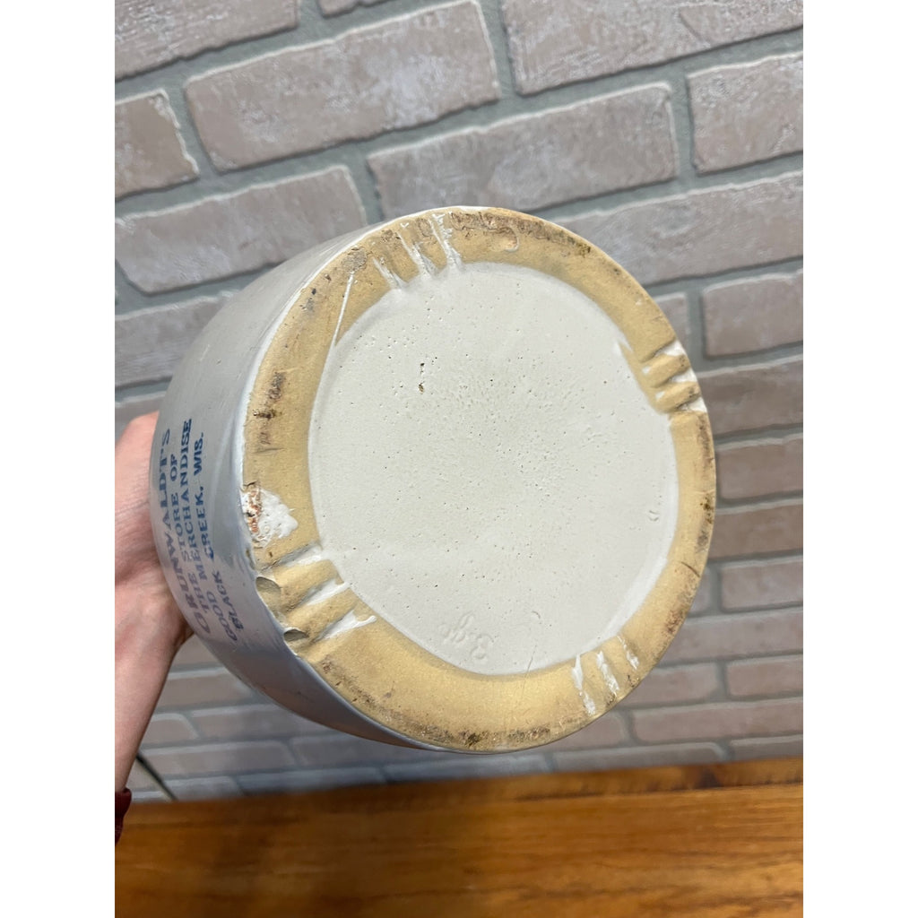 RARE Vintage Bean Pot Grunwaldt's Good Merchandise Black Creek, Wis. Wisconsin