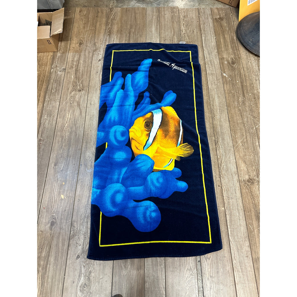 Vintage Waikiki Aquarium Hawaii Beach Bathroom Towel Fish