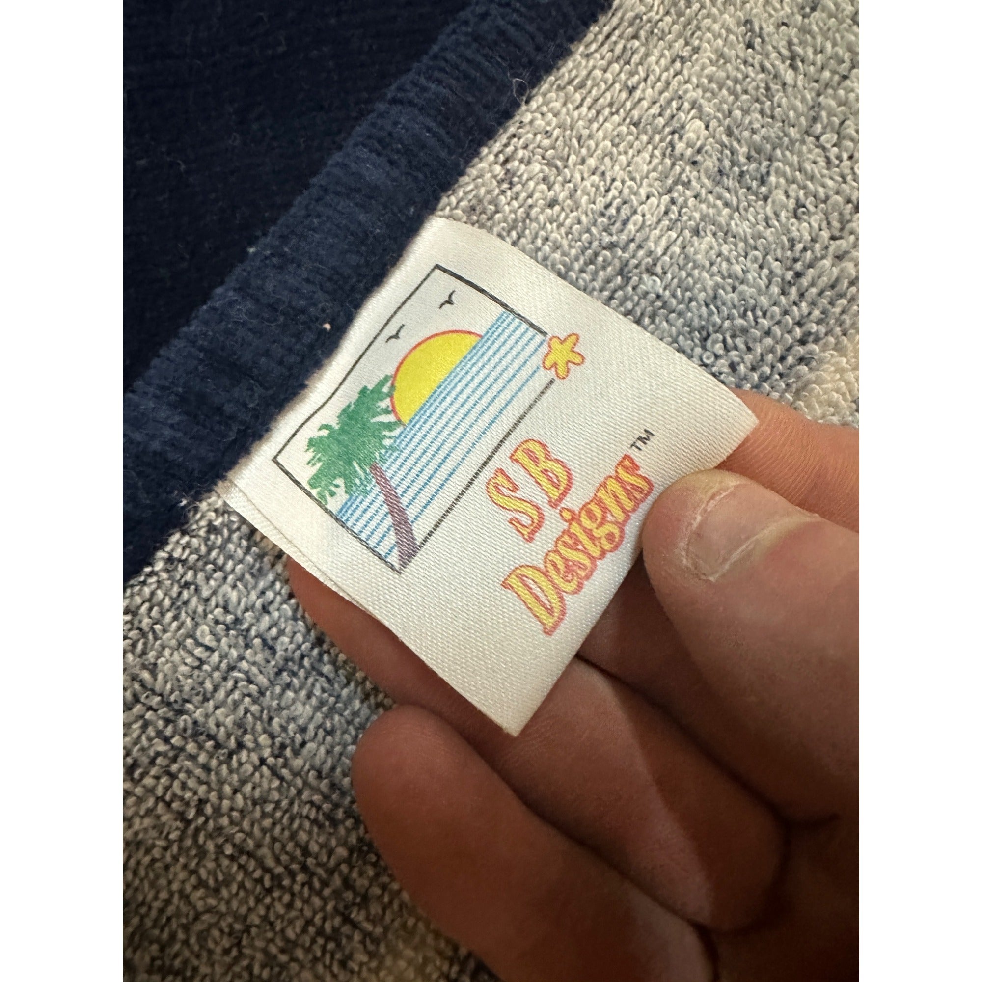 Vintage Waikiki Aquarium Hawaii Beach Bathroom Towel Fish