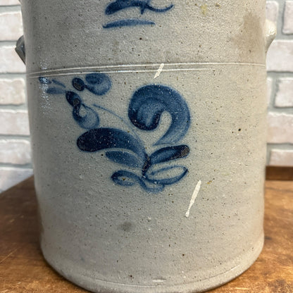 ANTIQUE 4 GALLON SALT-GLAZED CROCK AKRON STONEWARE CO.