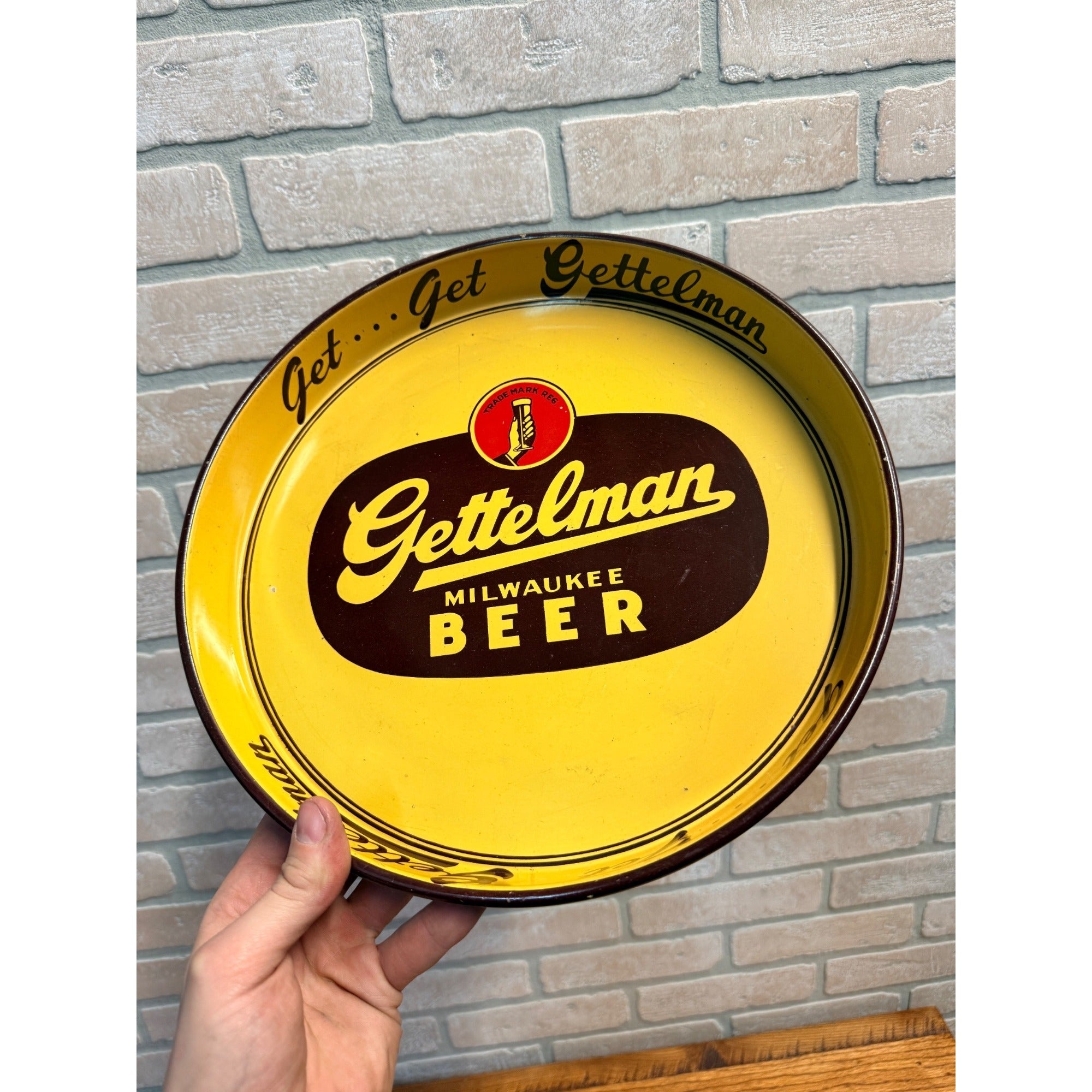 Vintage 1950s Gettelman Milwaukee Beer 12" Tray Advertising "Get...Get.."
