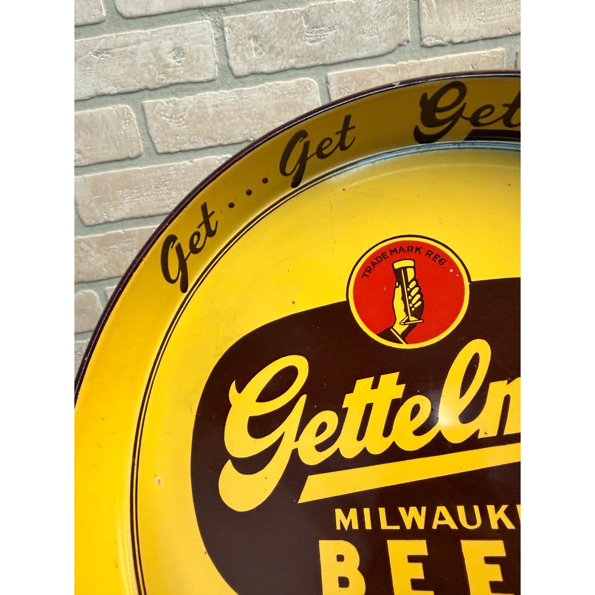 Vintage 1950s Gettelman Milwaukee Beer 12" Tray Advertising "Get...Get.."