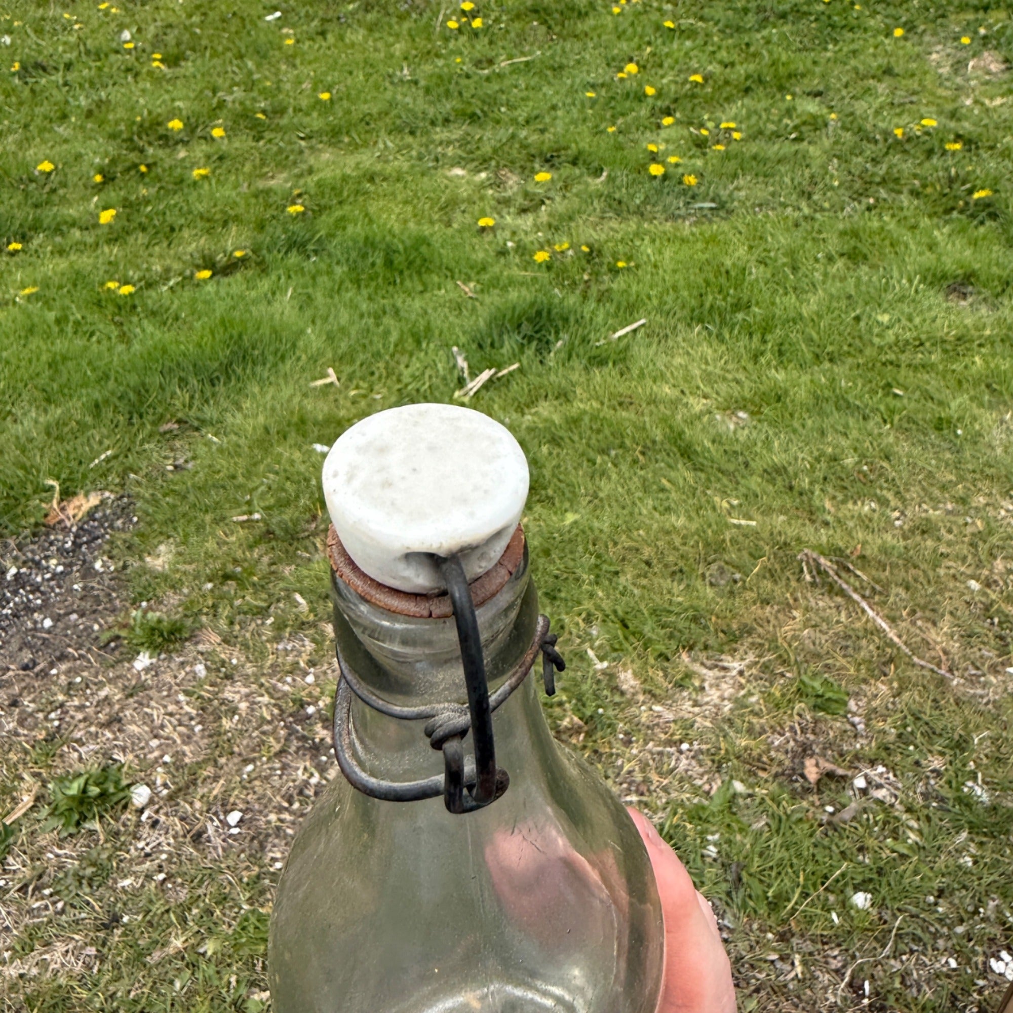 Antique Everett Club Bottling Co Massachusetts Mass 1 Pint 12 Oz Soda Bottle W/ Stopper