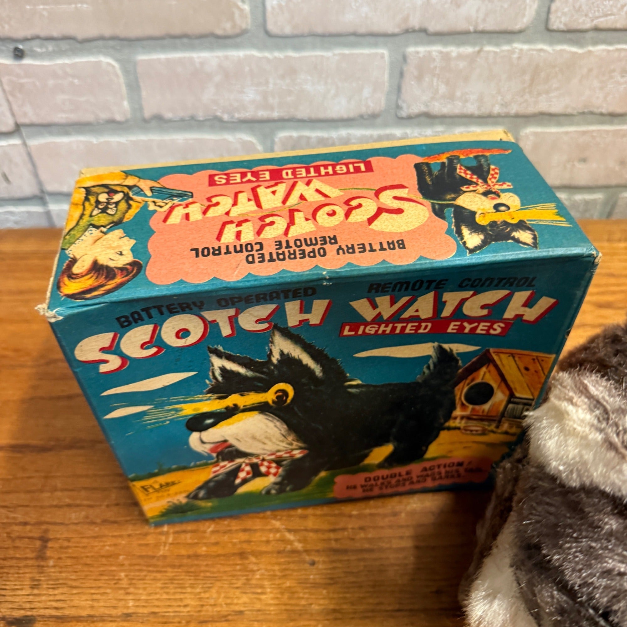 Vintage 1950's Battery Operated SCOTCH WATCH Lighted Eyes Dog Toy W/ Box