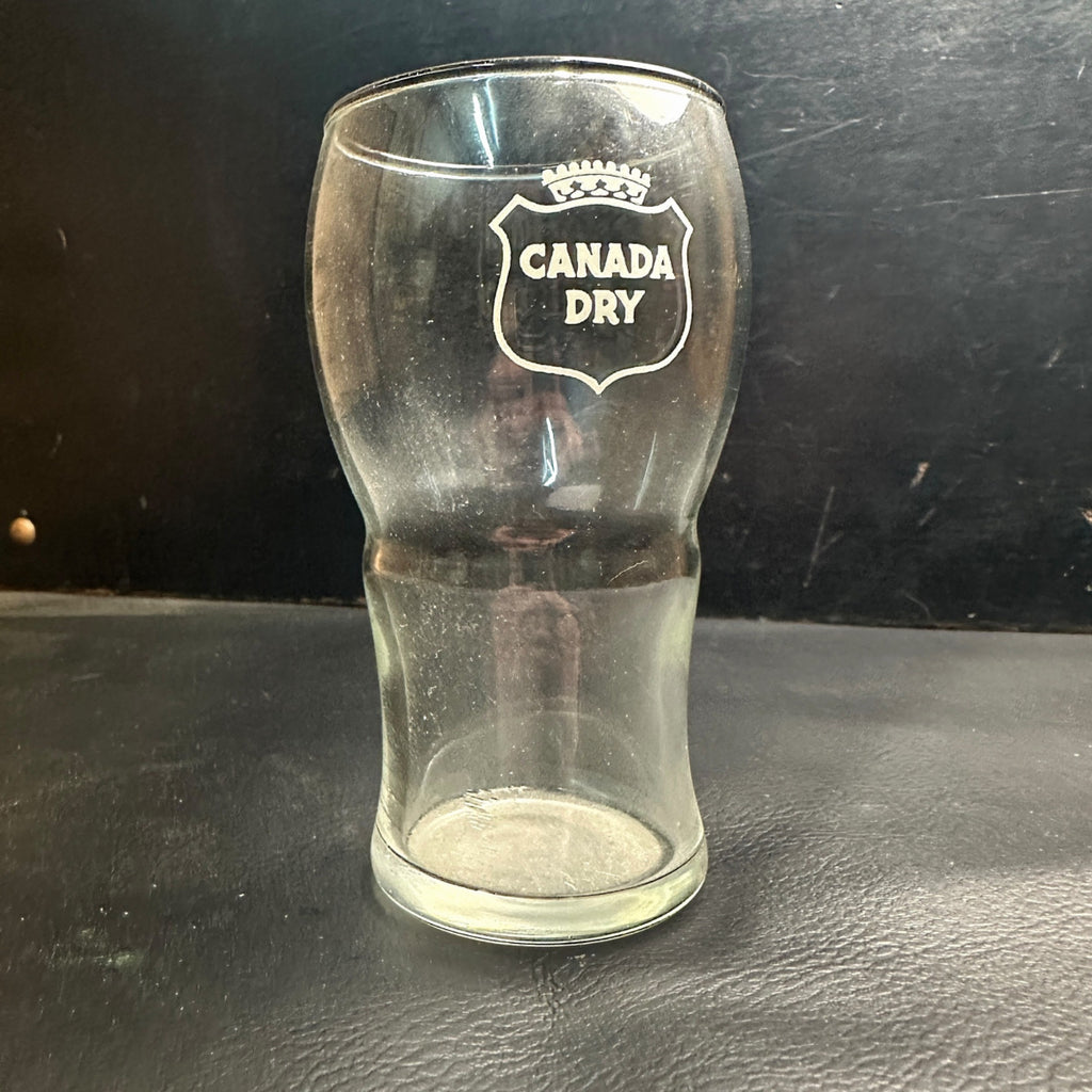 Vintage Canada Dry Ginger Ale Soda Fountain Glass Cup White Curved Sham ACL