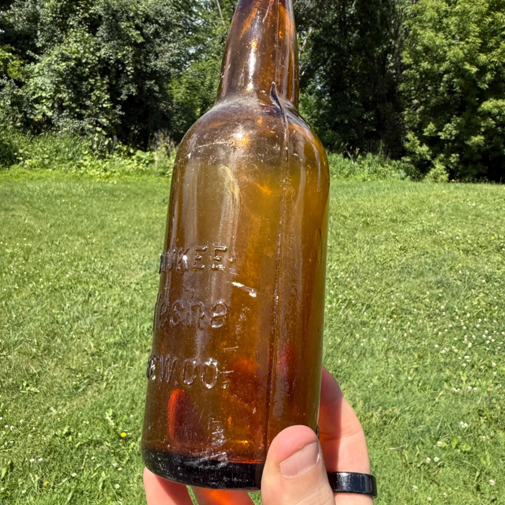 1910s Milwaukee Waukesha Brew Co Beer Bottle Yellow Light Amber Wisconsin Brewery