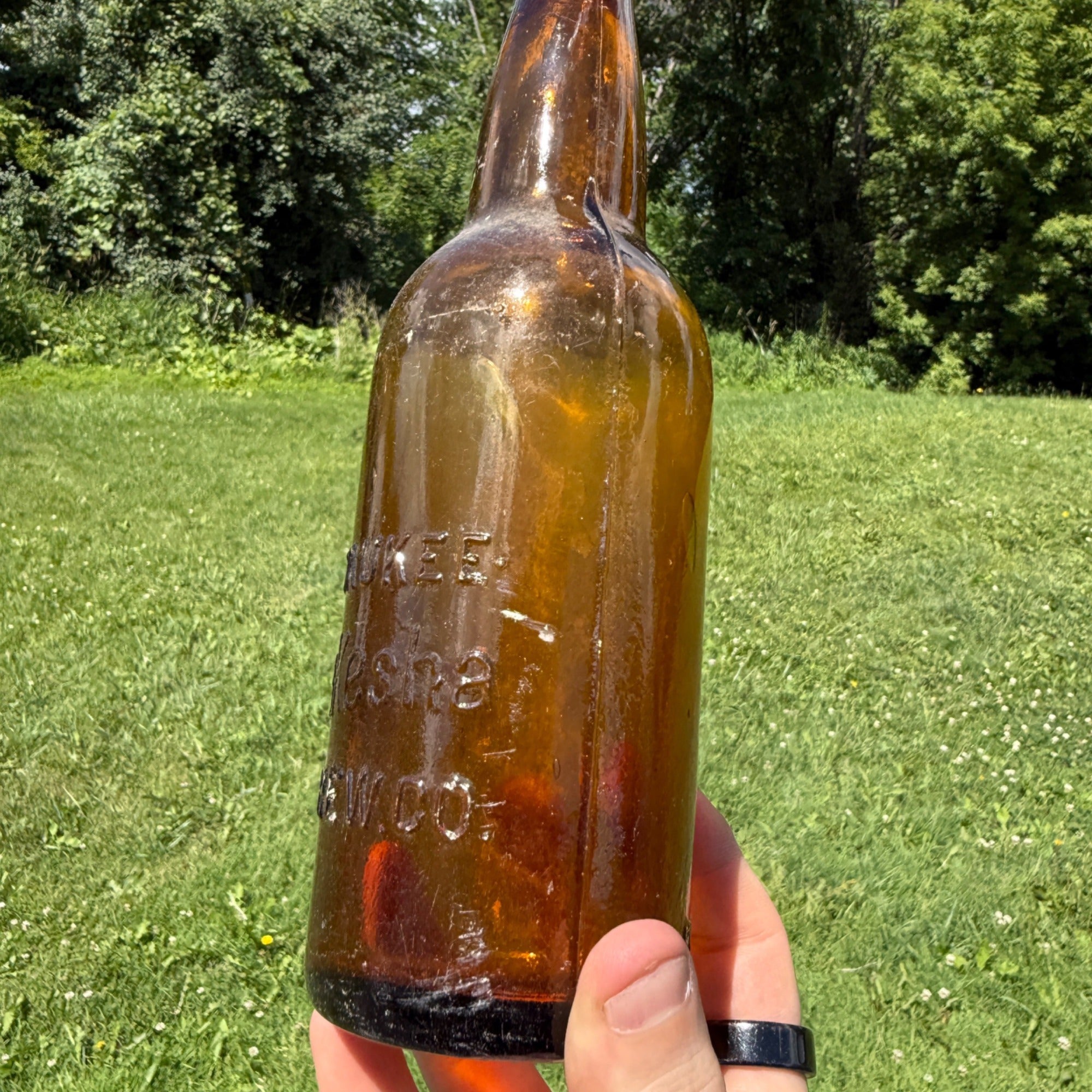 1910s Milwaukee Waukesha Brew Co Beer Bottle Yellow Light Amber Wisconsin Brewery