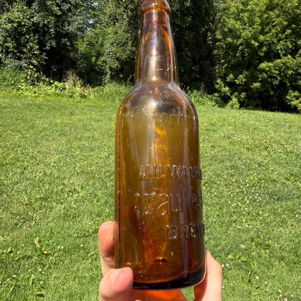 1910s Milwaukee Waukesha Brew Co Beer Bottle Yellow Light Amber Wisconsin Brewery